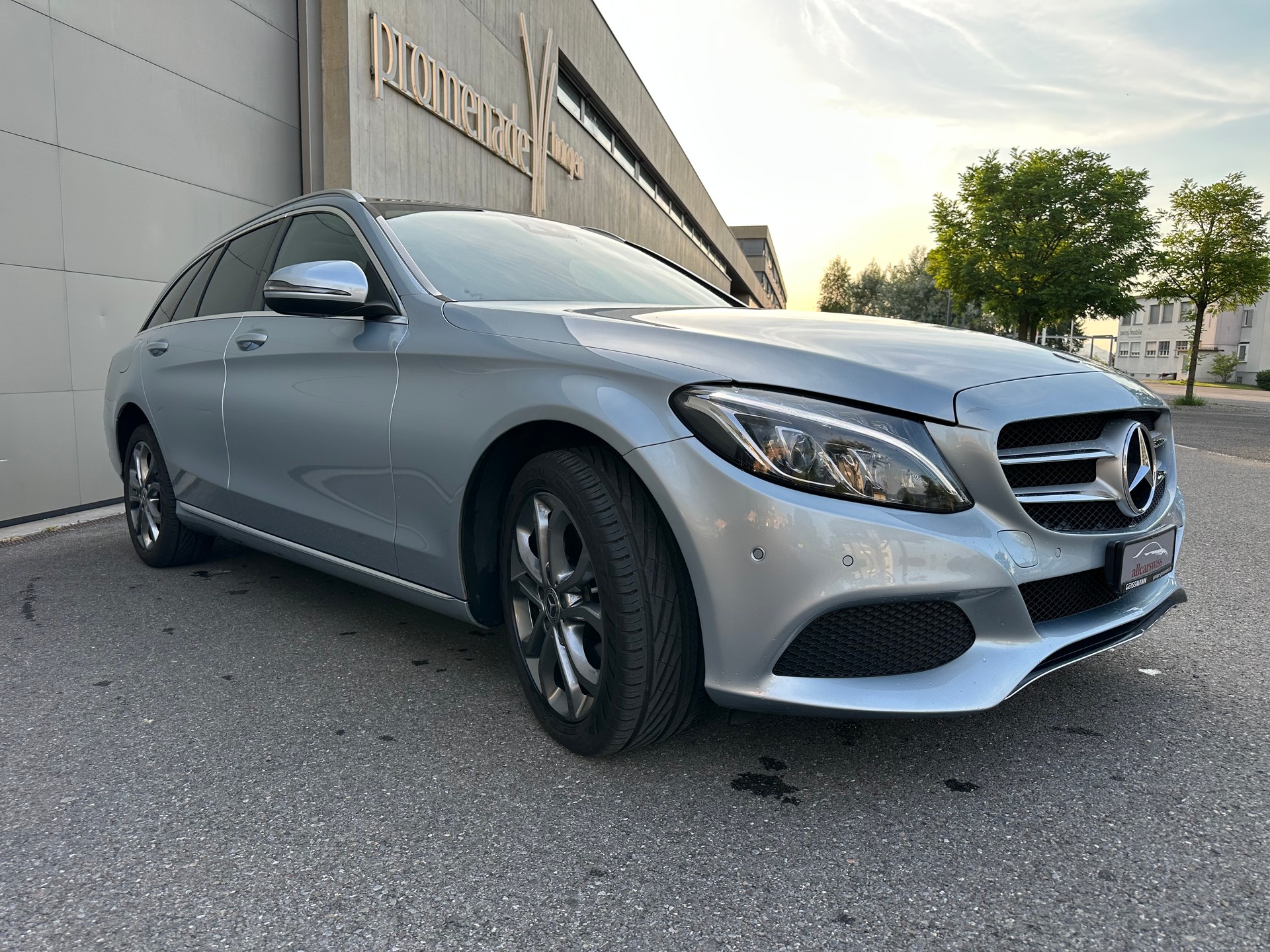MERCEDES-BENZ C 220 d Avantgarde 4Matic 9G-Tronic-showroom-element-3