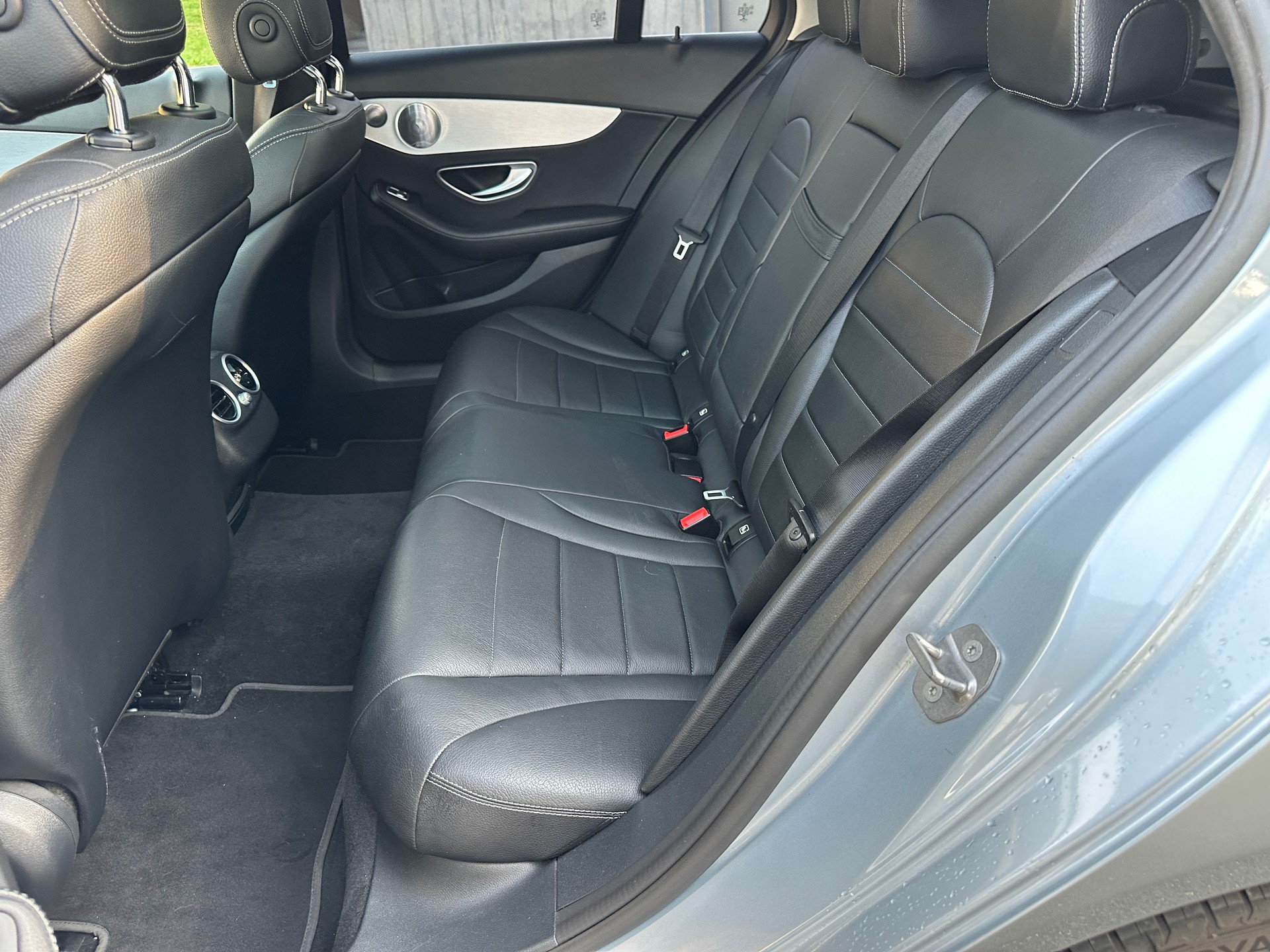 MERCEDES-BENZ C 220 d Avantgarde 4Matic 9G-Tronic-image-14