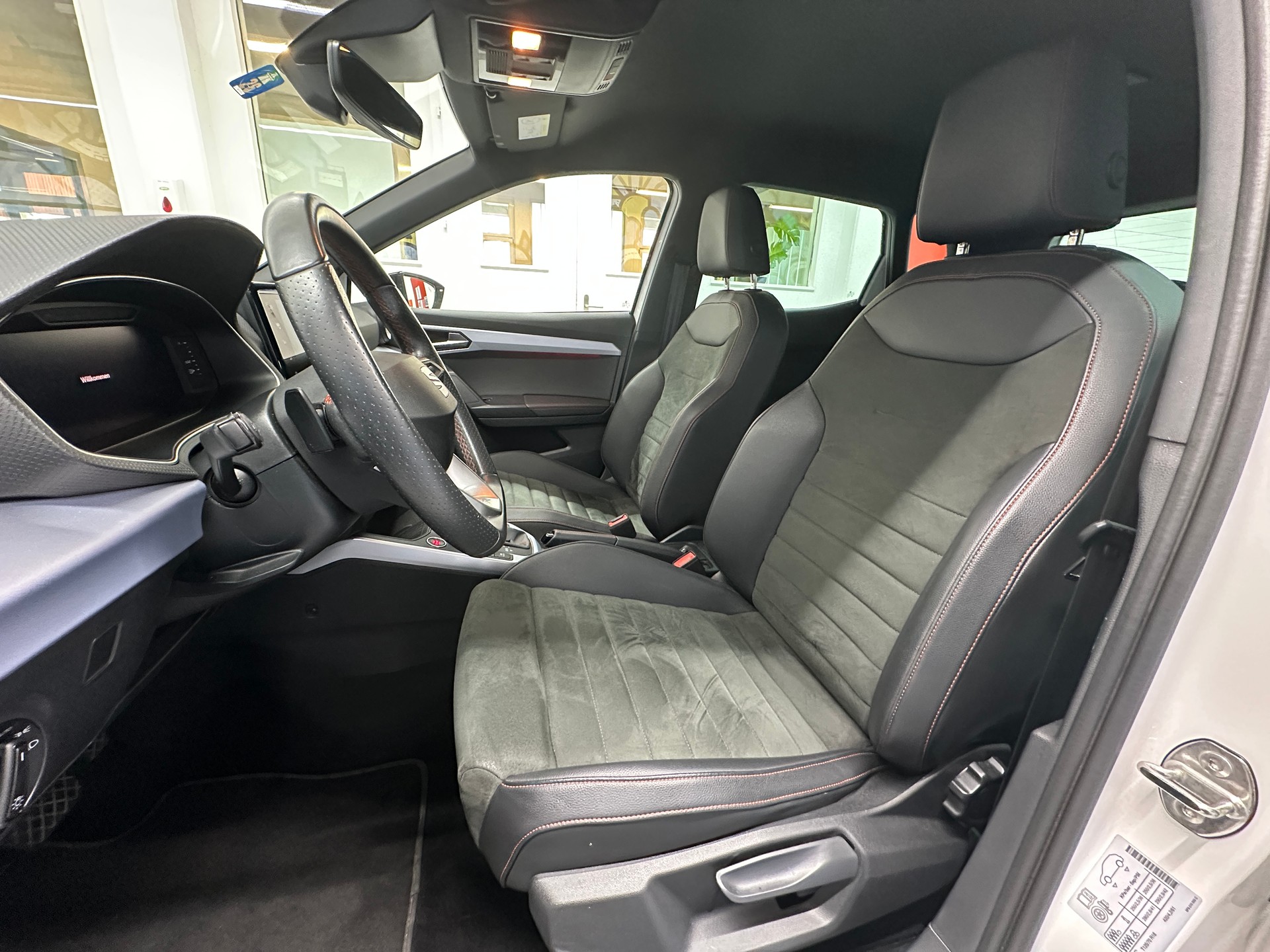 SEAT Arona 1.0 TSI Eco Hola FR DSG-image-7