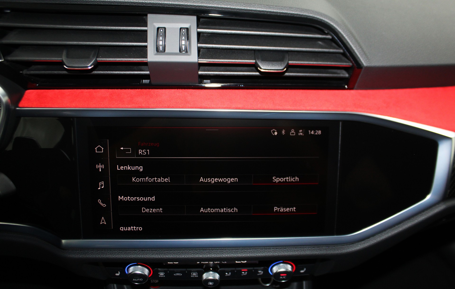 AUDI RS Q3 Sportback quattro S tronic RS-Designpaket rot / CH-Fahrzeug-image-28
