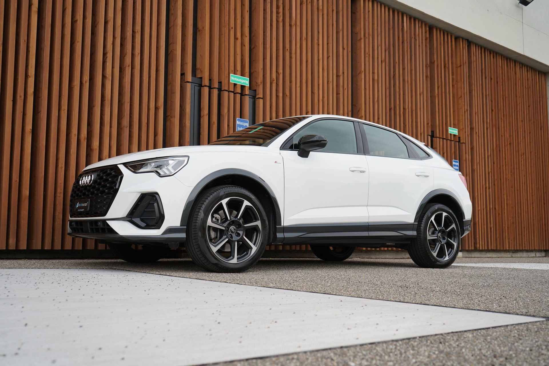 AUDI Q3 SPORTBACK 40 TDI S LINE BLACK QUATTRO S-TRONIC l 190 PS-image-6