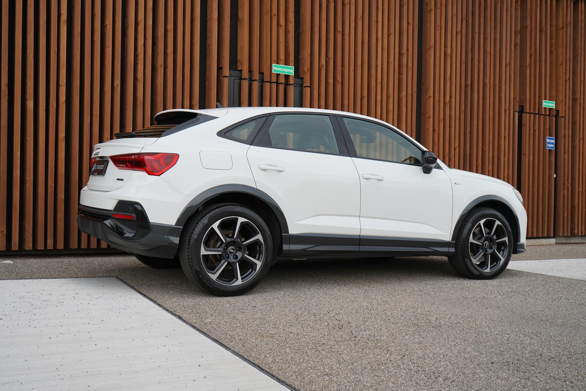 AUDI Q3 SPORTBACK 40 TDI S LINE BLACK QUATTRO S-TRONIC l 190 PS-image-5