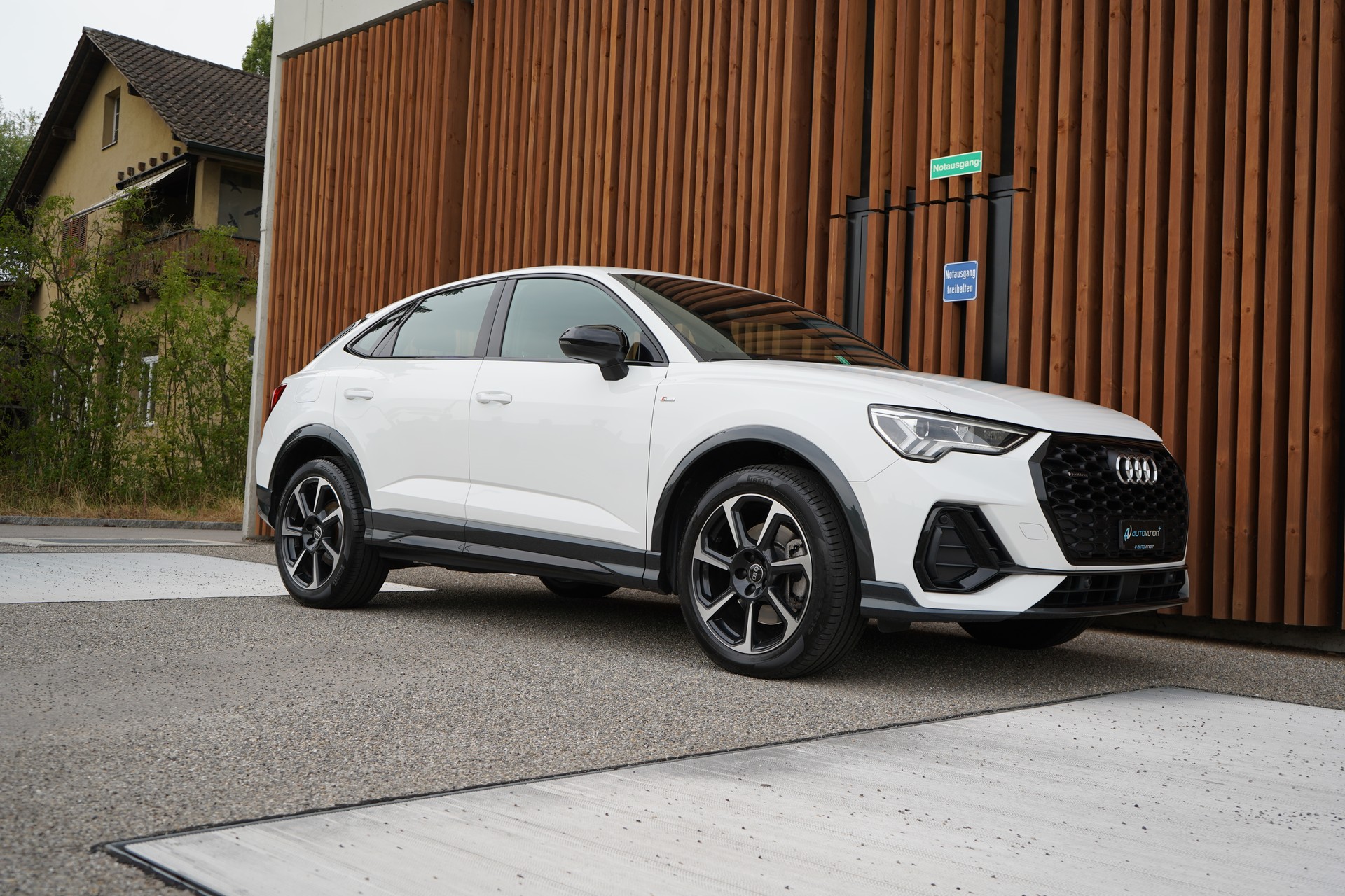 AUDI Q3 SPORTBACK 40 TDI S LINE BLACK QUATTRO S-TRONIC l 190 PS-image-8