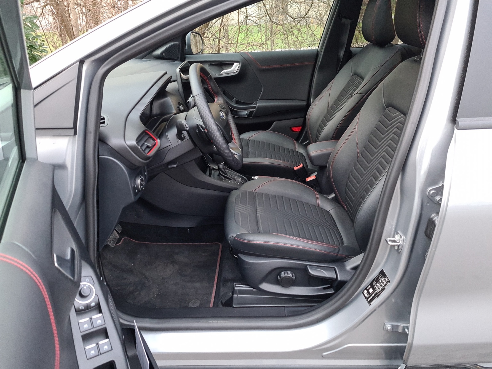 FORD Puma 1.0i EcoBoost Hybrid 155 PS ST-Line X AUTOMAT-image-6