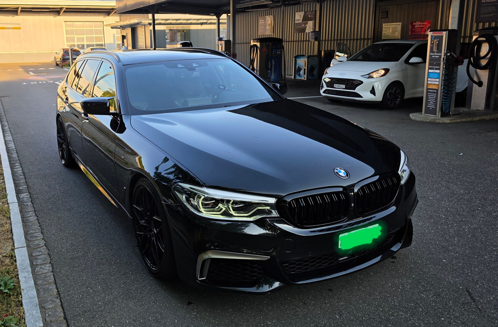 BMW M550d xDrive SAG-image-1