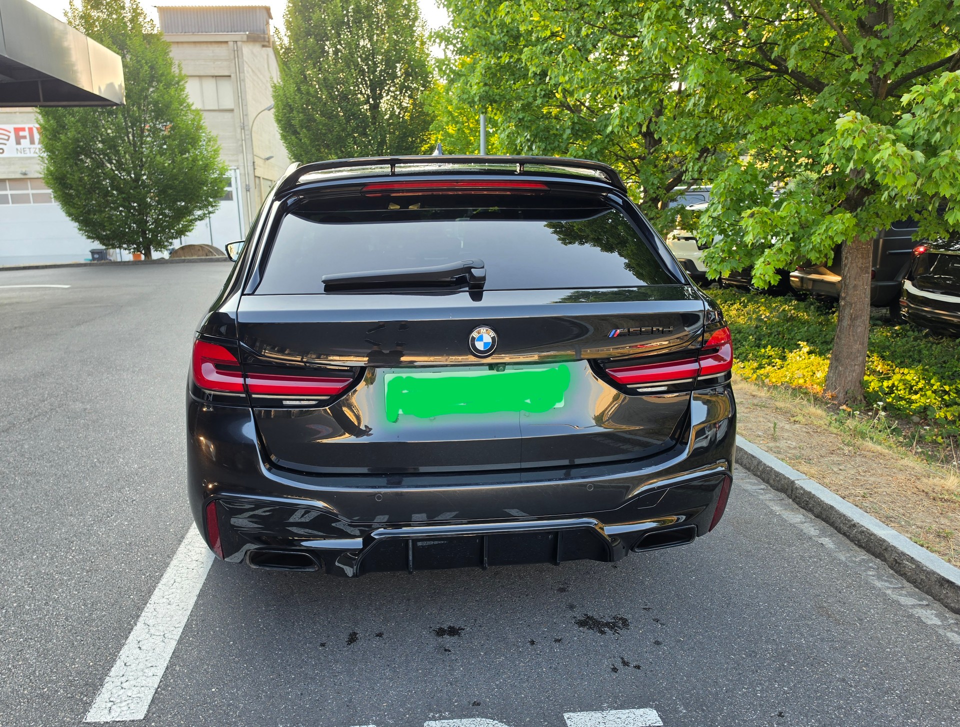 BMW M550d xDrive SAG-image-2