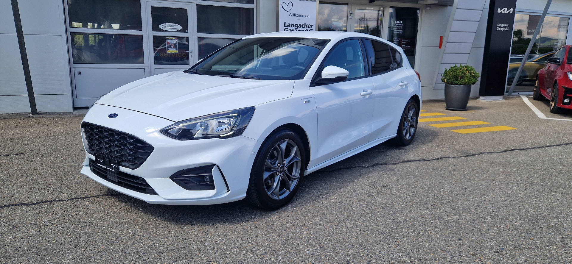 FORD Focus 1.0i EcoB 125 ST-Line-image-1