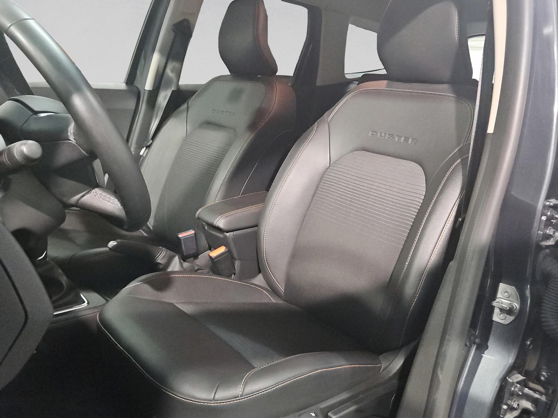 DACIA Duster TCe 150 Extreme EDC 4x2-image-8