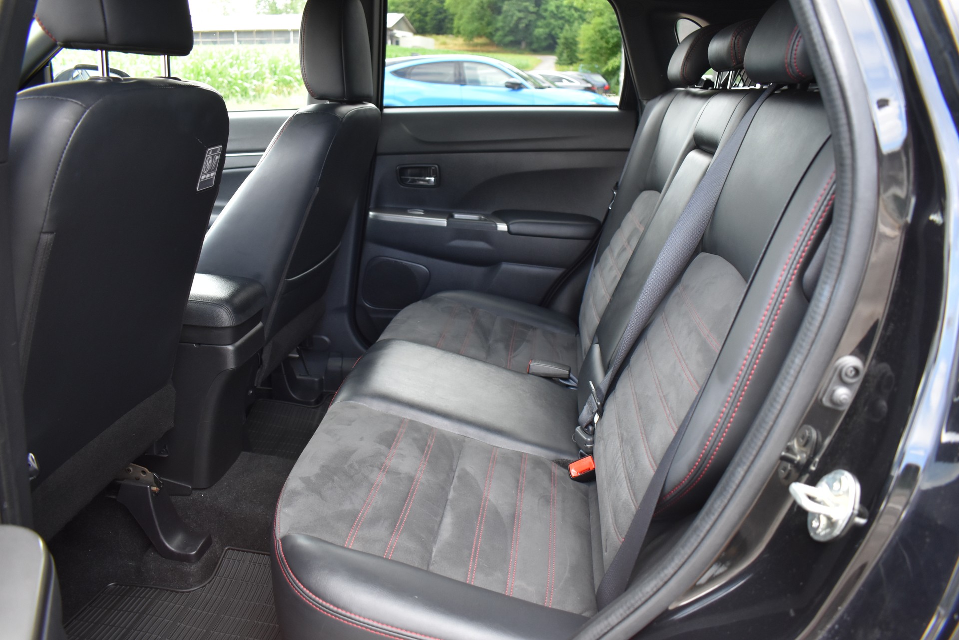 MITSUBISHI ASX 2.0 MIVEC Style 4WD Automat-image-8
