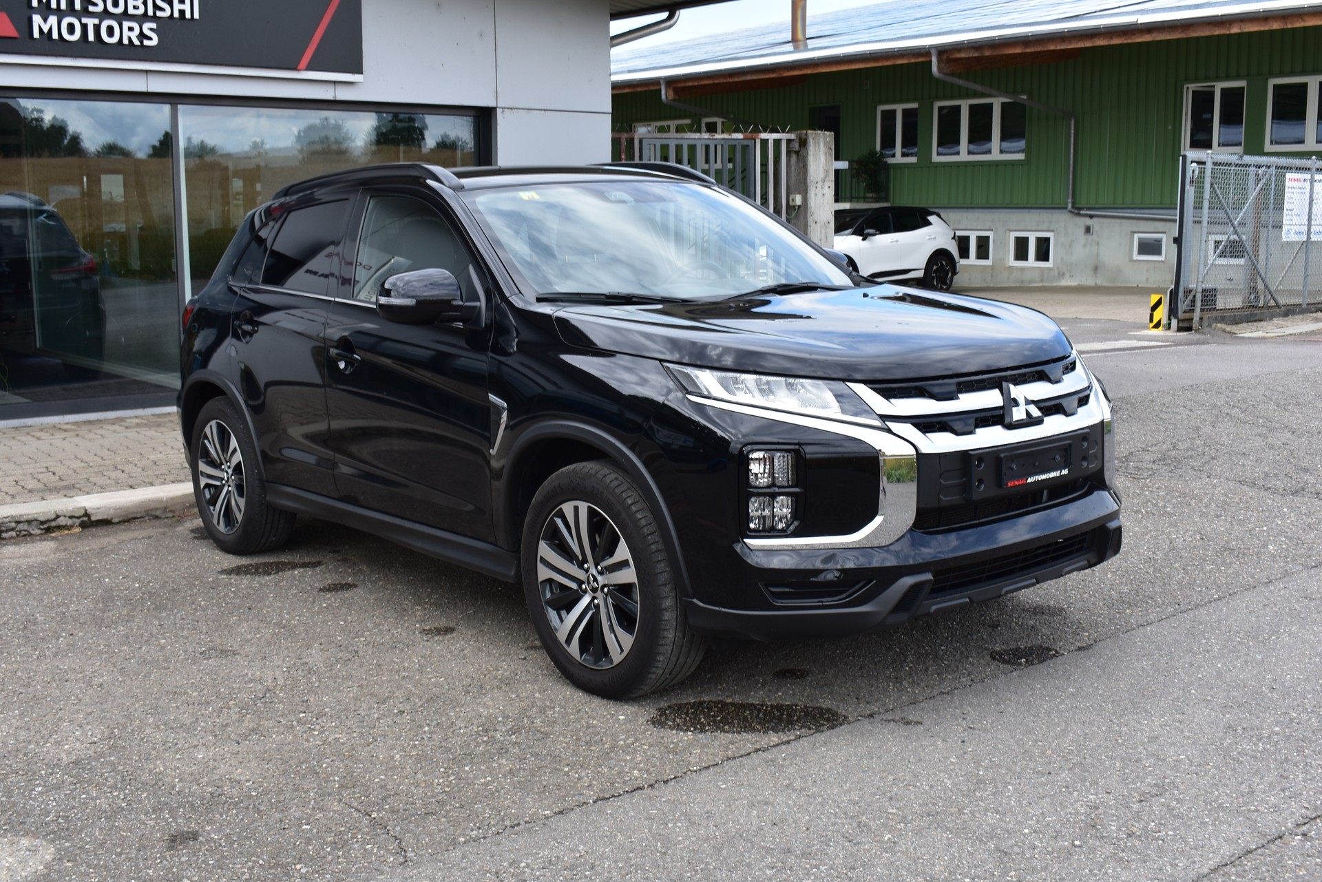 MITSUBISHI ASX 2.0 MIVEC Style 4WD Automat-image-1