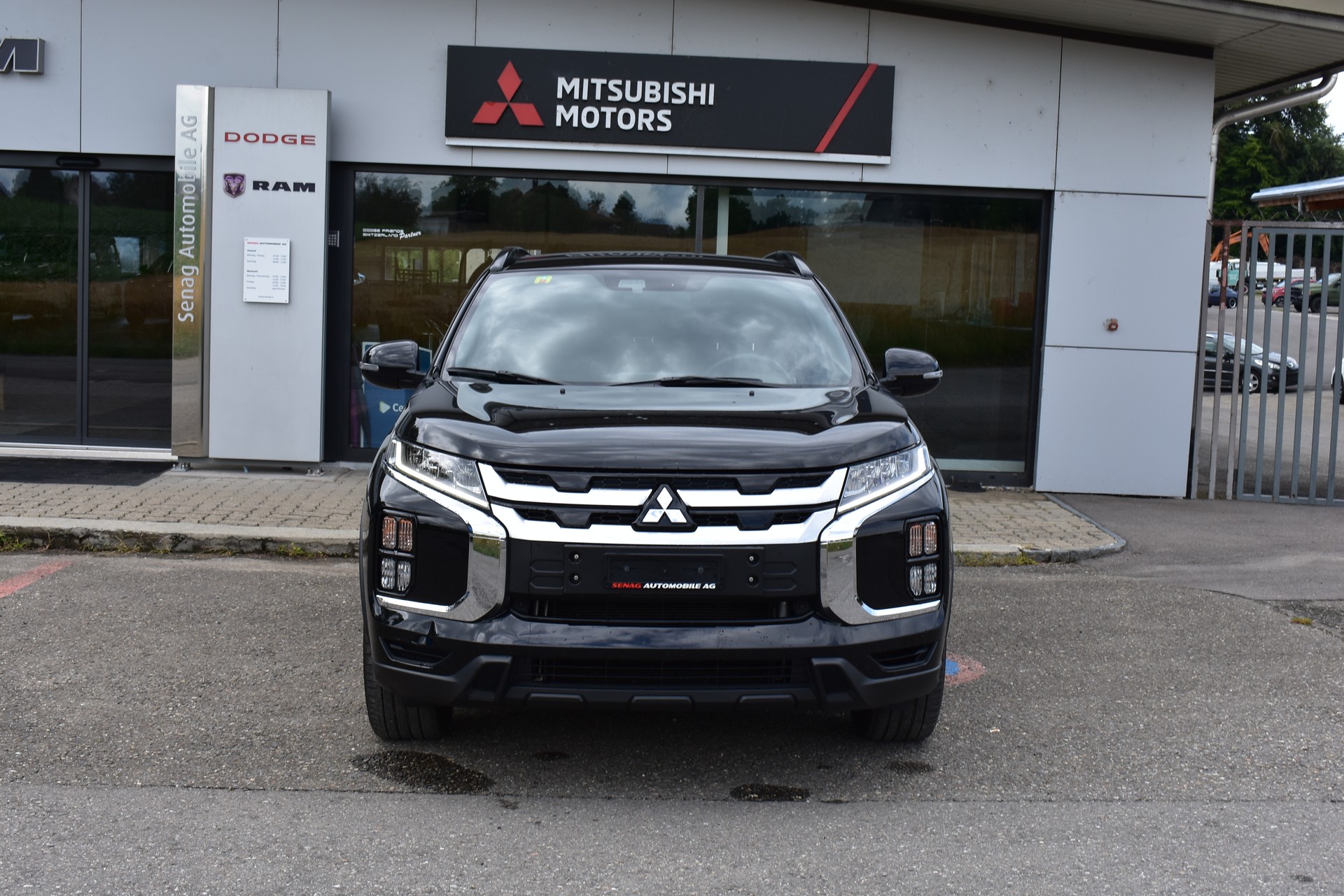 MITSUBISHI ASX 2.0 MIVEC Style 4WD Automat-image-0