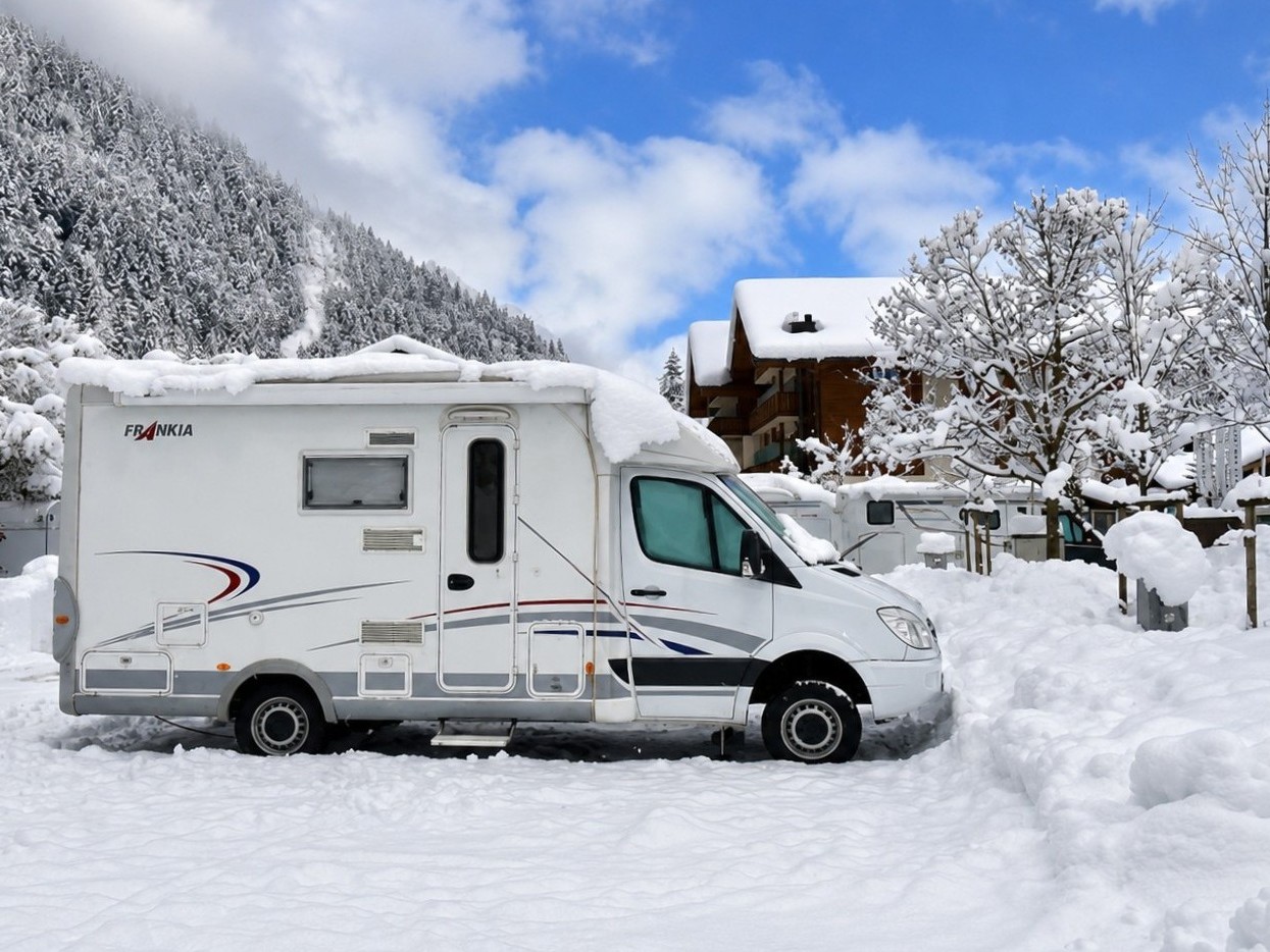 FRANKIA Mercedes-Benz Frankia T6400 FD-image-6