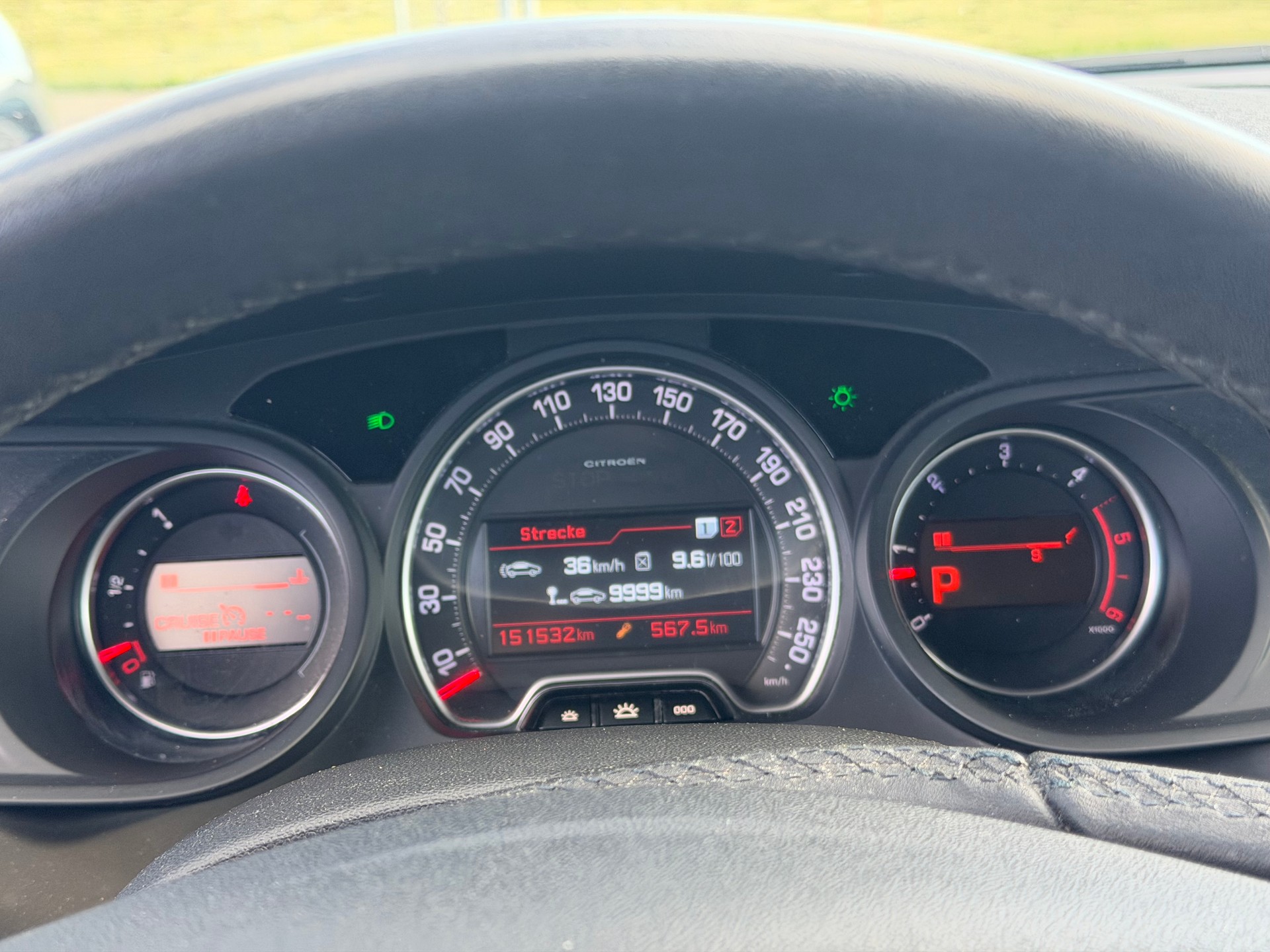 CITROEN C5 Berline 2.7 HDi V6 Motion Exclusive Automatic-image-10