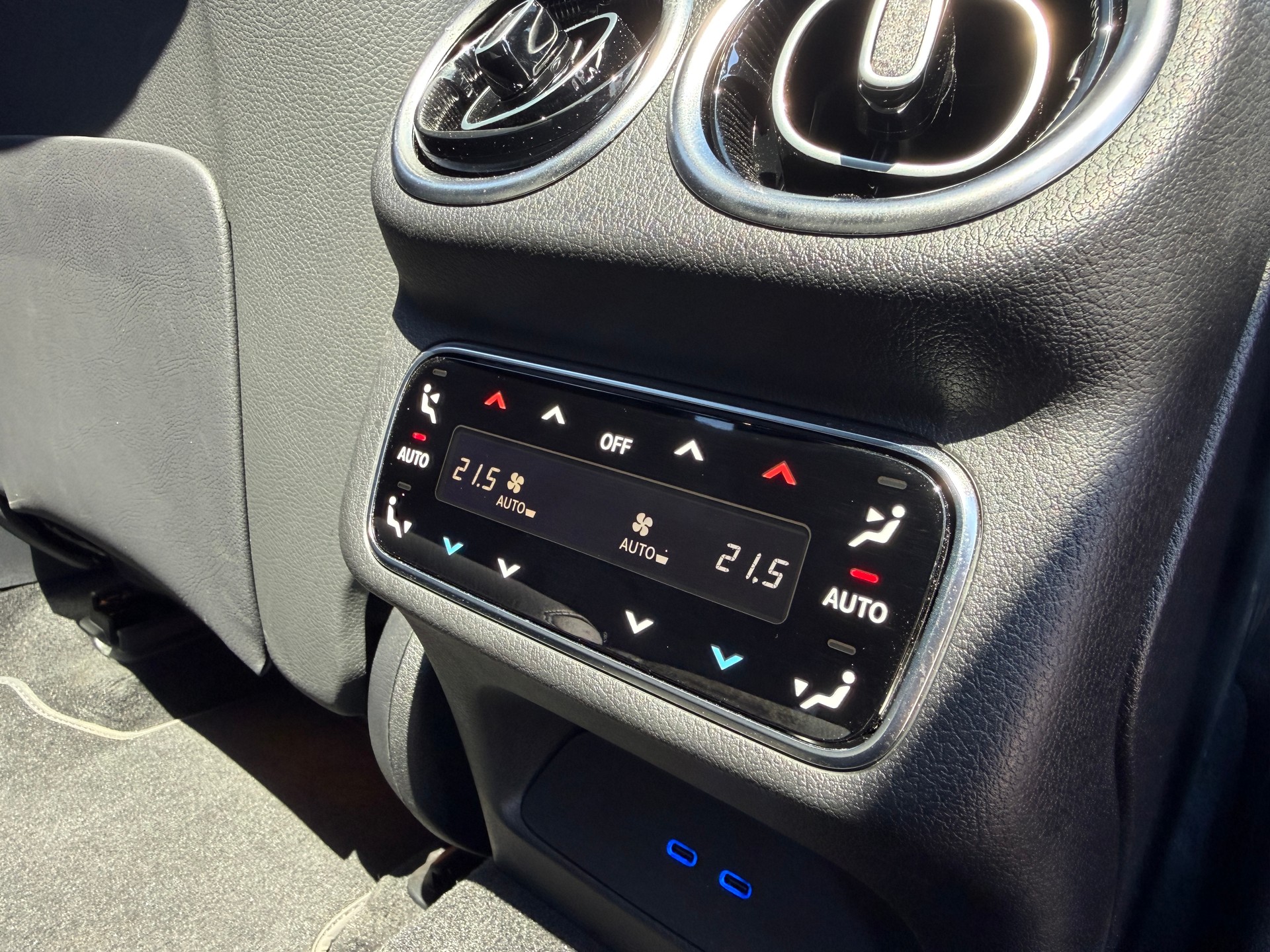 MERCEDES-BENZ GLC 300 4Matic 9G-Tronic-image-12