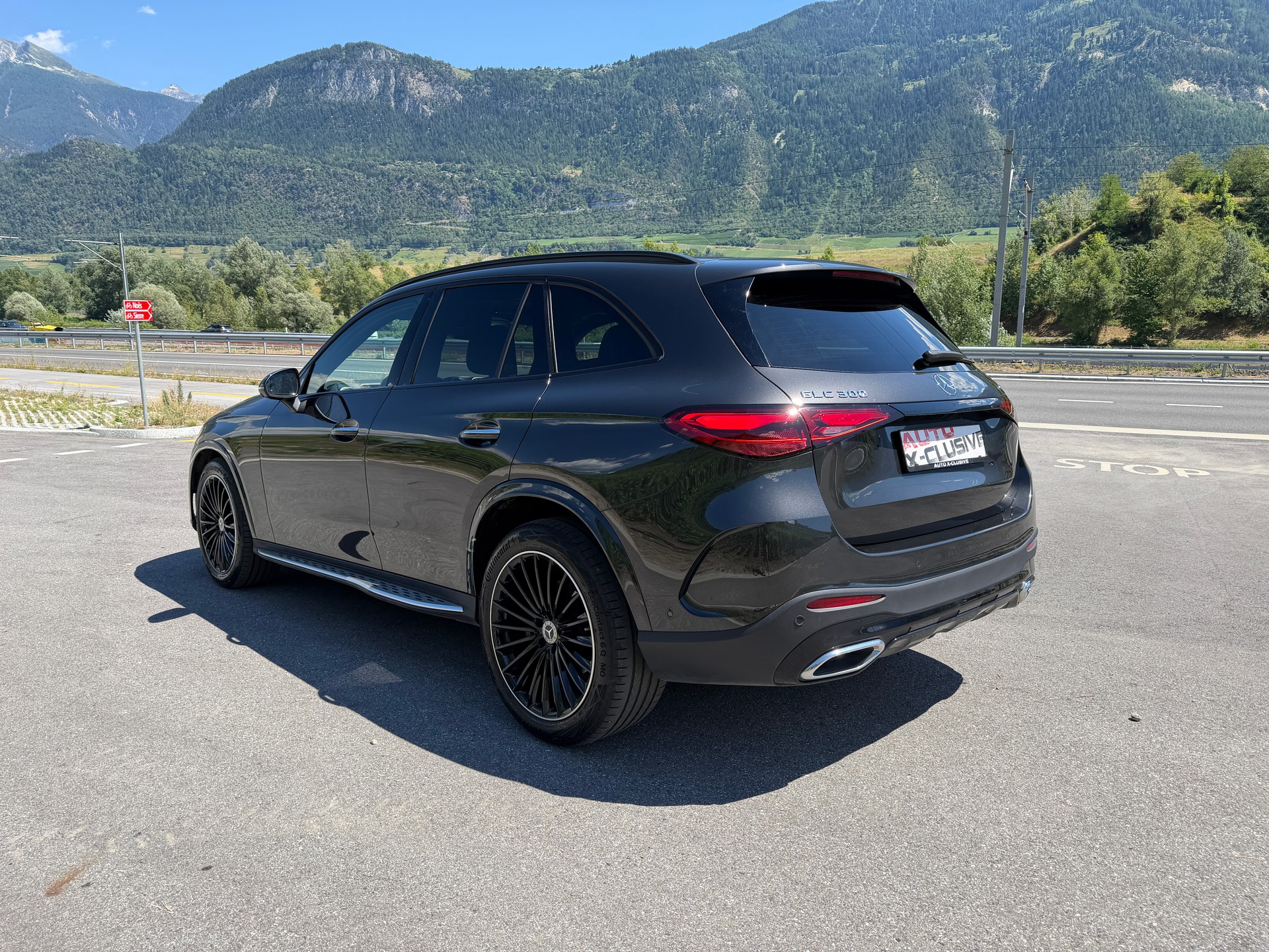 MERCEDES-BENZ GLC 300 4Matic 9G-Tronic-image-3