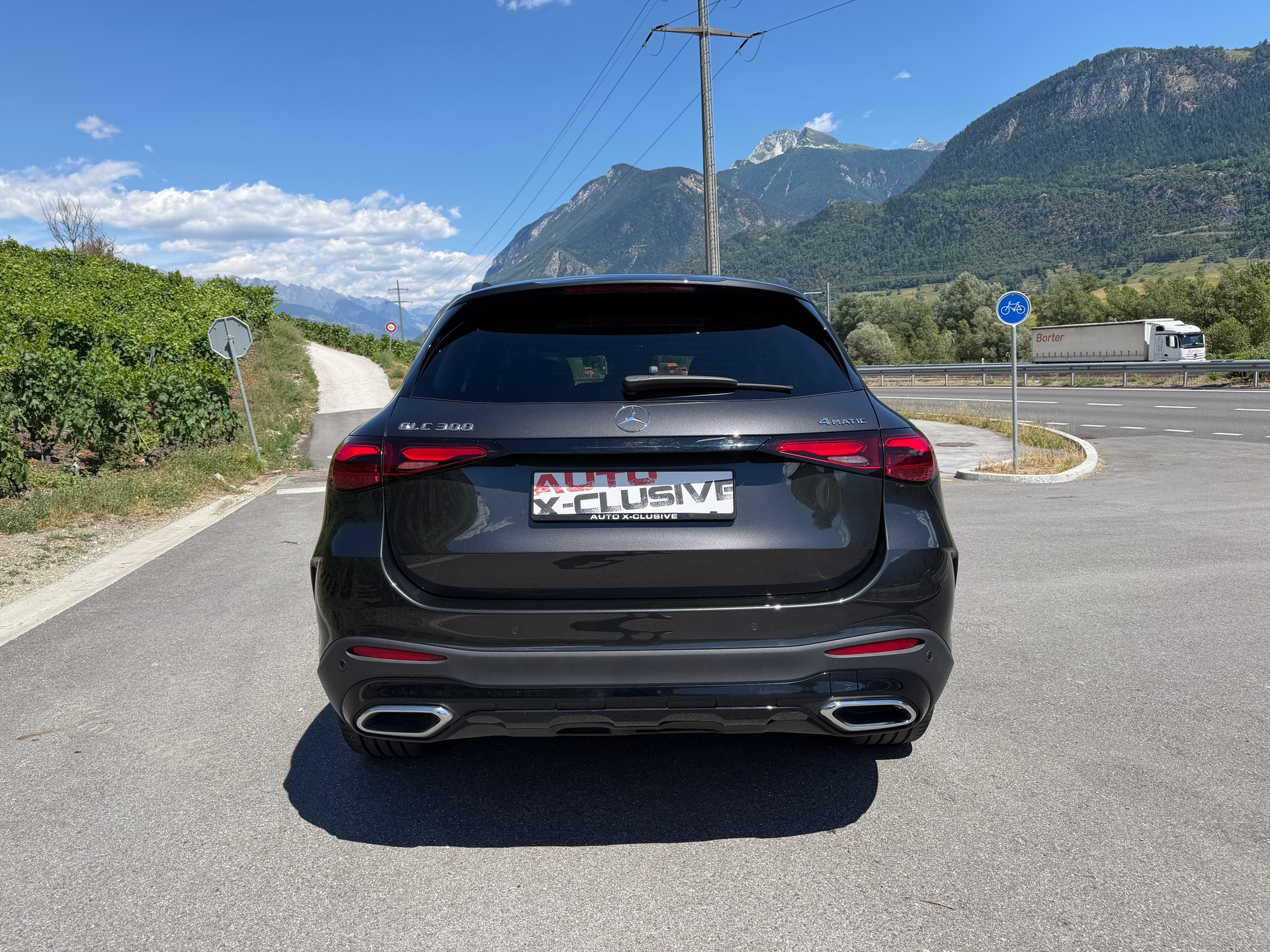 MERCEDES-BENZ GLC 300 4Matic 9G-Tronic-image-4