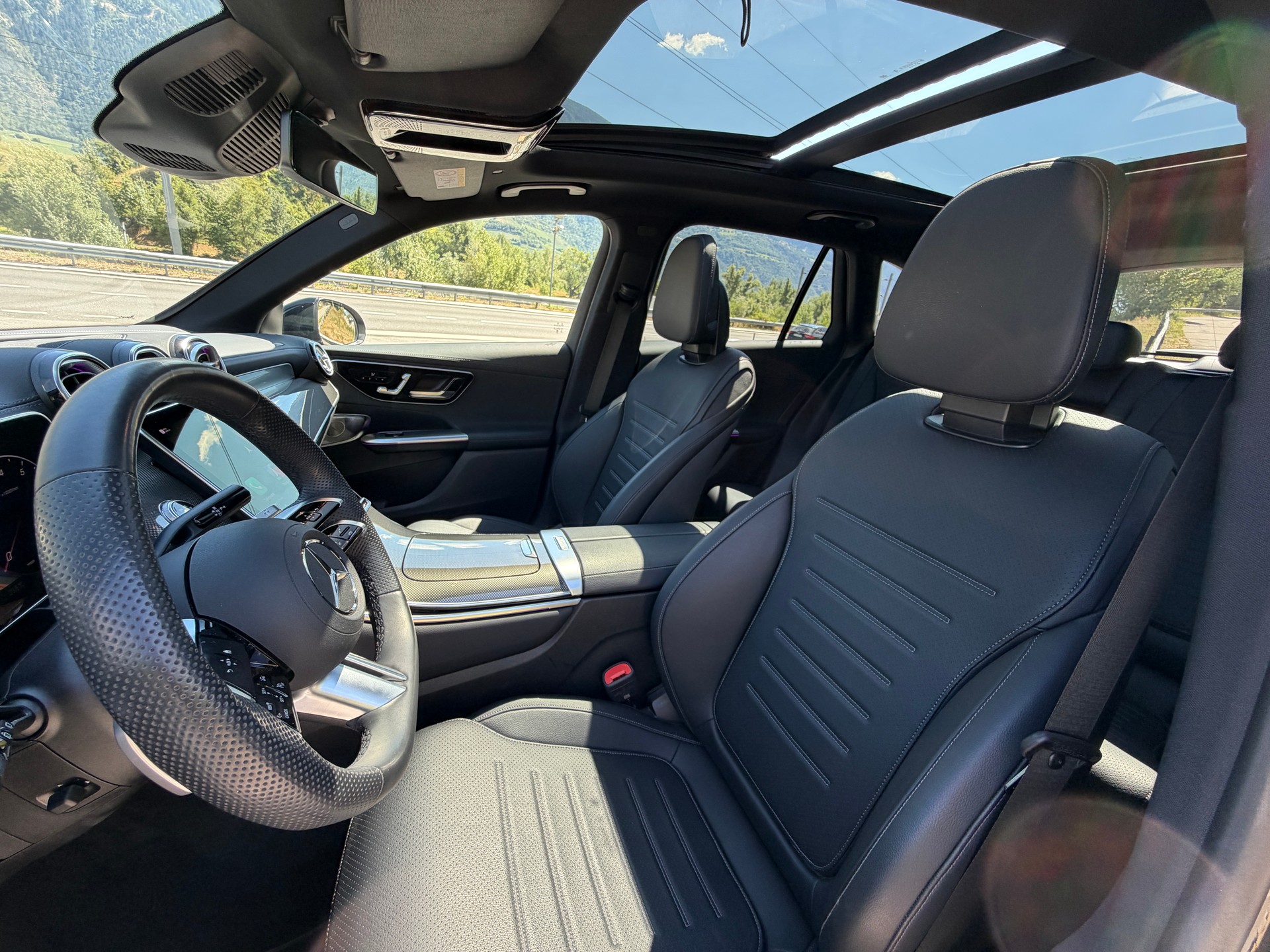 MERCEDES-BENZ GLC 300 4Matic 9G-Tronic-image-10
