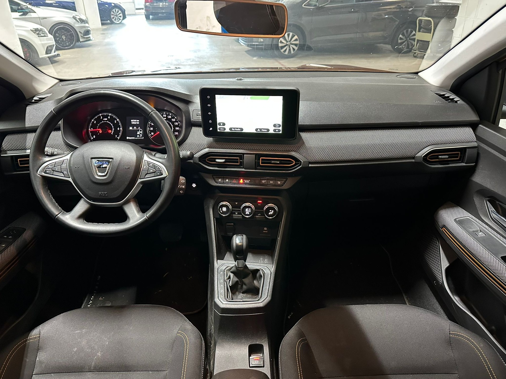 DACIA Sandero Stepway TCe 90 Comfort CVT-image-6