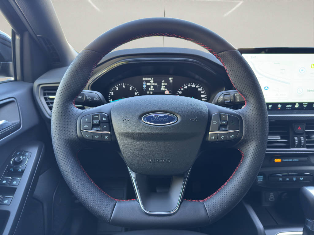 FORD Focus Station Wagon 1.0i EcoBoost FWD-image-12