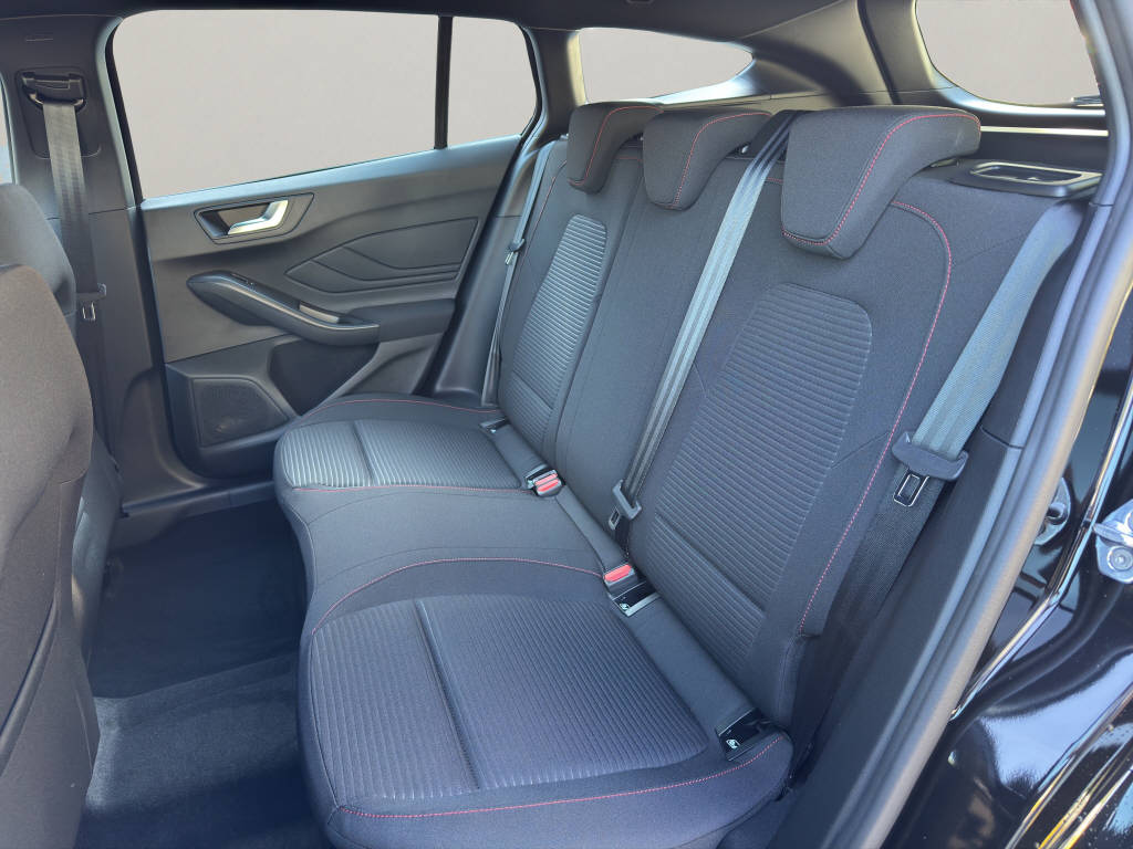 FORD Focus Station Wagon 1.0i EcoBoost FWD-image-10