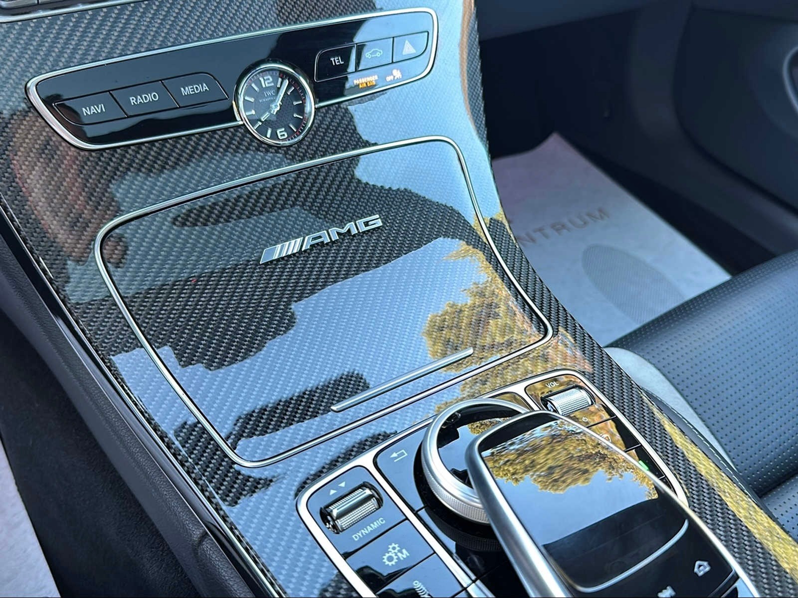 MERCEDES-BENZ C 63 S AMG 9G-tronic-image-12