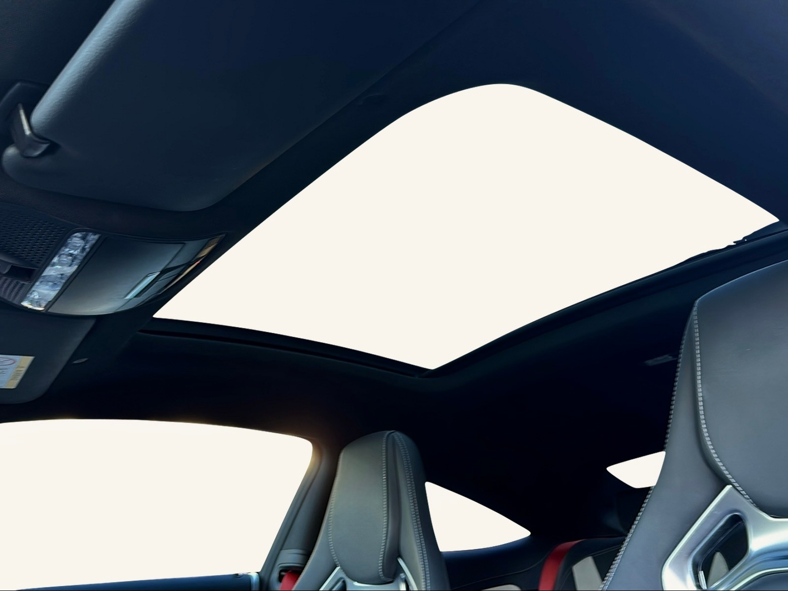 MERCEDES-BENZ C 63 S AMG 9G-tronic-image-15