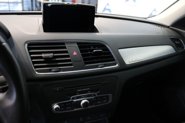 AUDI Q3 2.0 TDI quattro S-tronic-image-33
