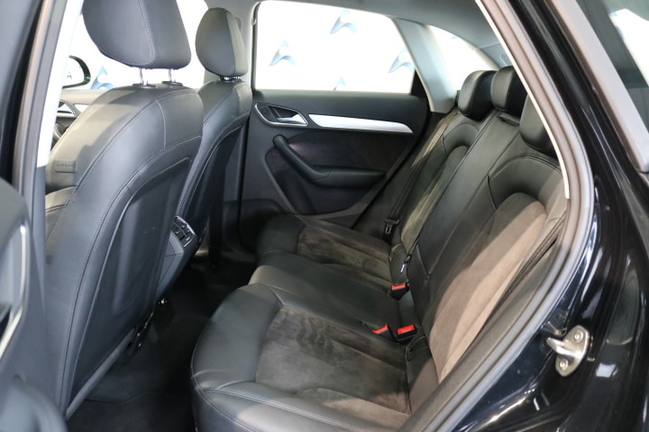 AUDI Q3 2.0 TDI quattro S-tronic-image-5