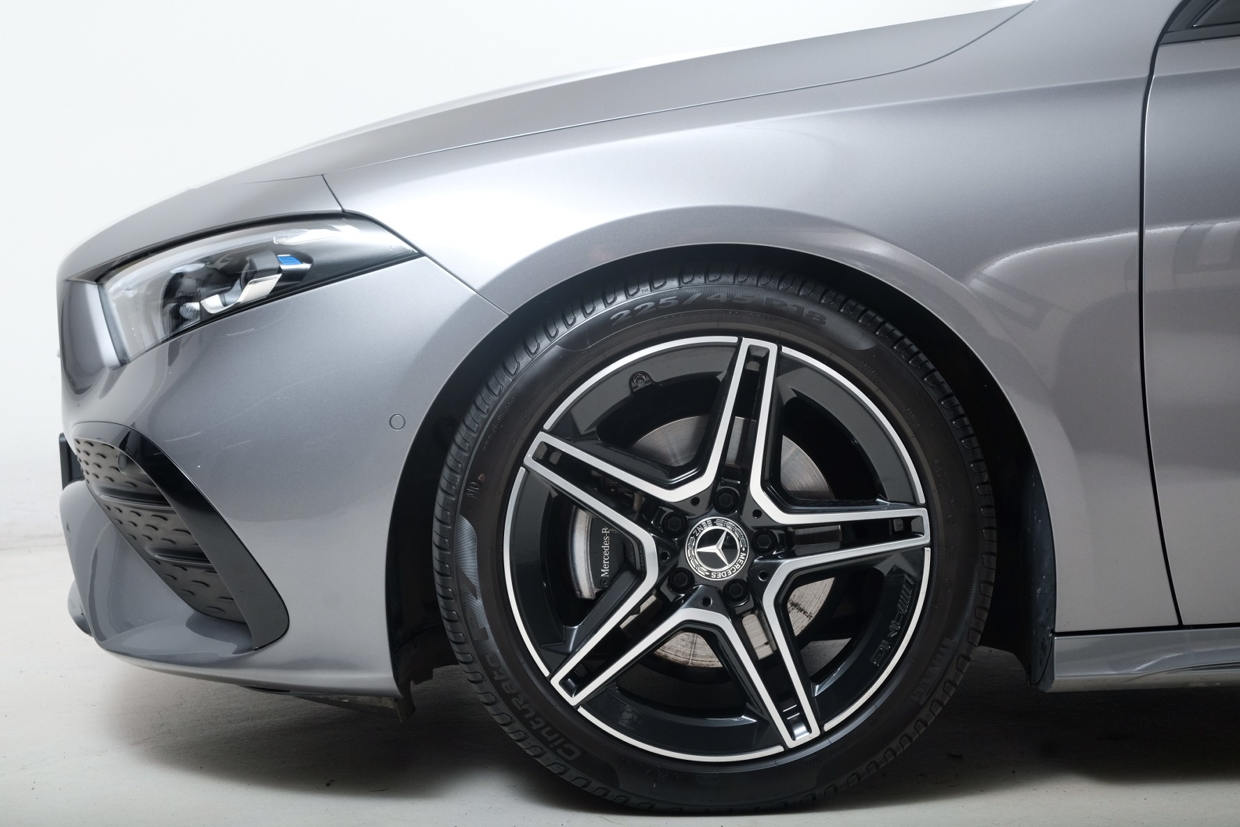 MERCEDES-BENZ A-CLASS W177 A 180 AMG Line-image-2