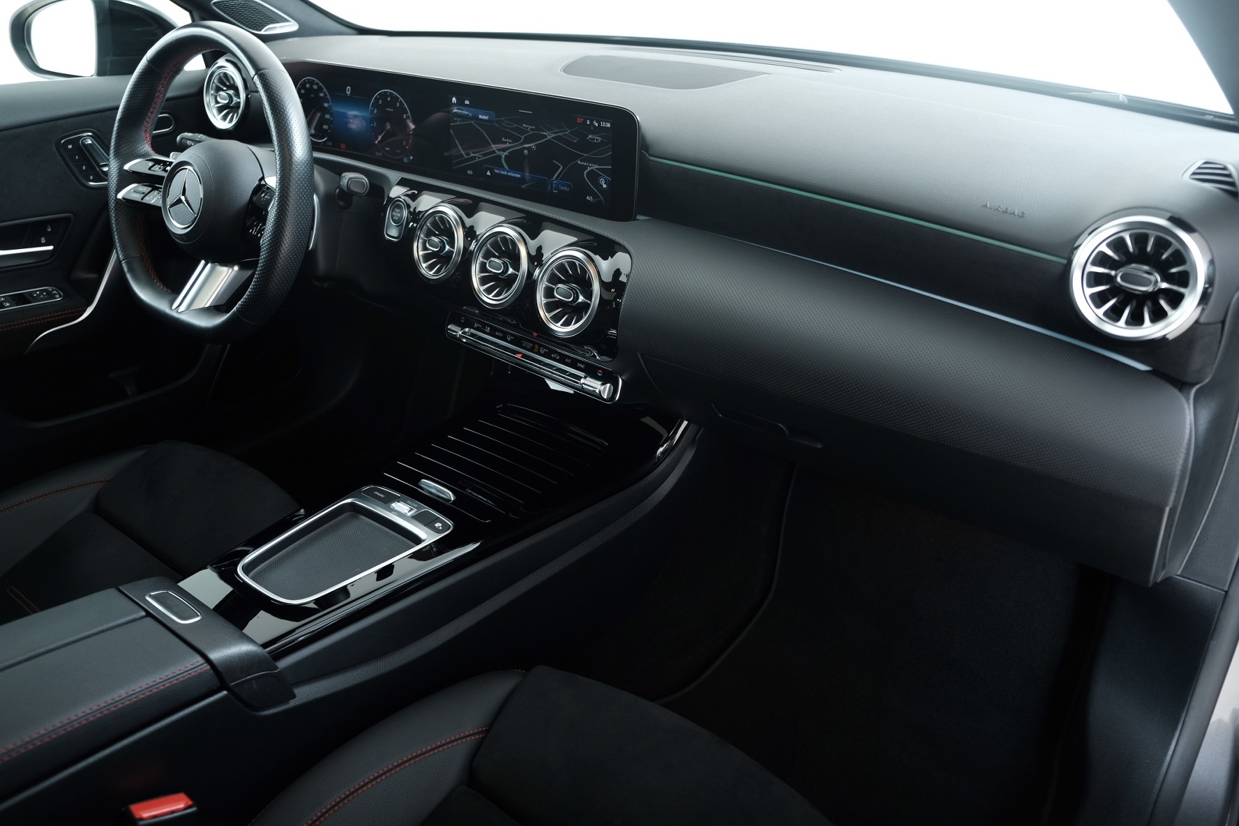 MERCEDES-BENZ A-CLASS W177 A 180 AMG Line-image-5