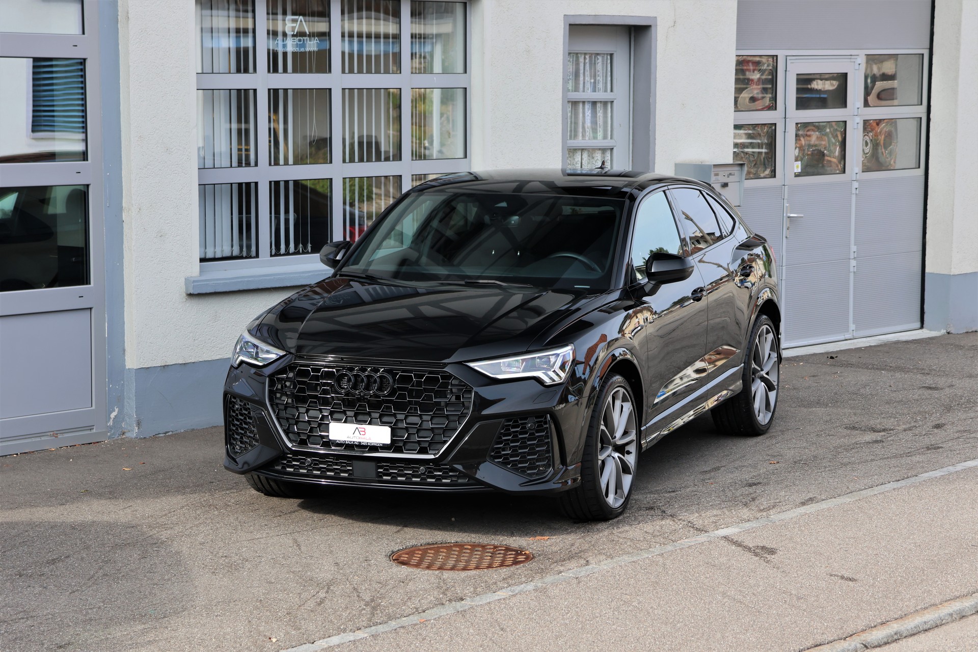AUDI RS Q3 Sportback quattro S tronic *BlackEdition*