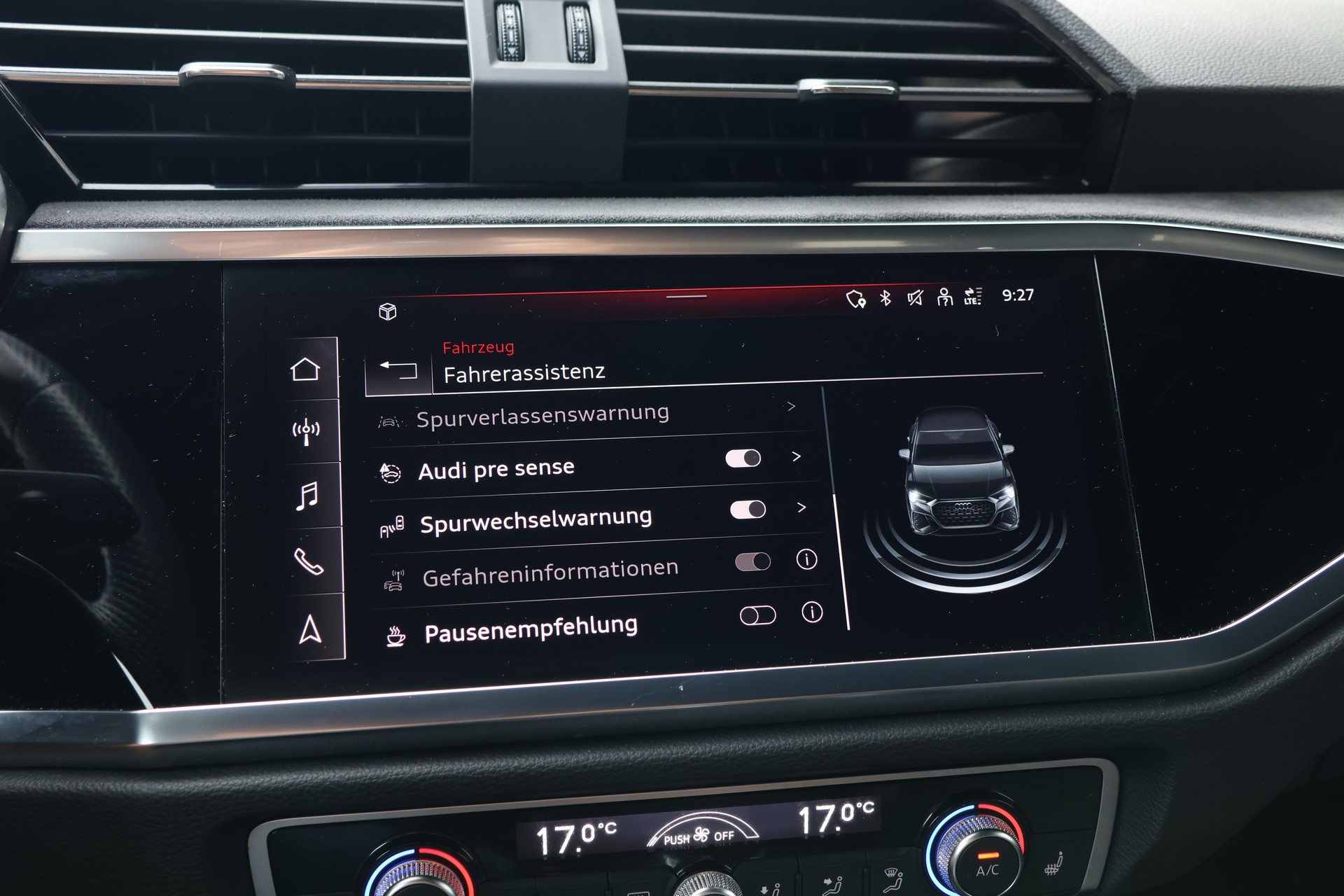 AUDI RS Q3 Sportback quattro S tronic *BlackEdition*-image-25