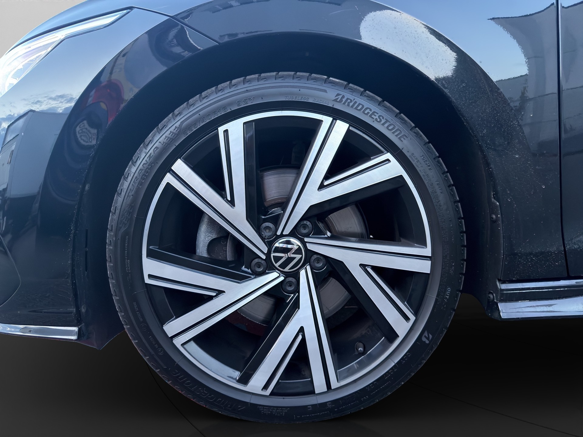 VW Golf 2.0 TSI R-Line DSG-image-14