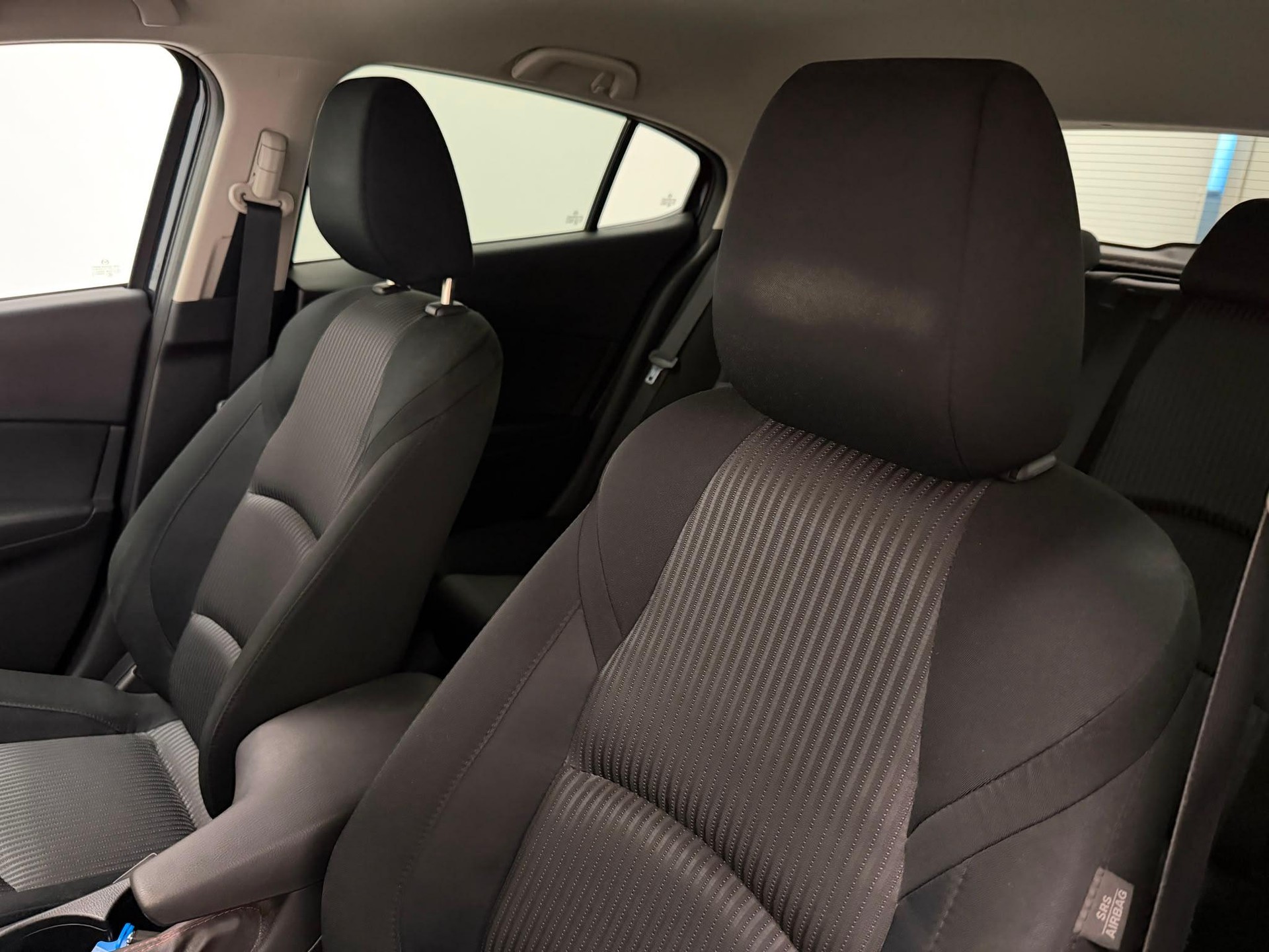 MAZDA 3 1.5 Ambition-image-11