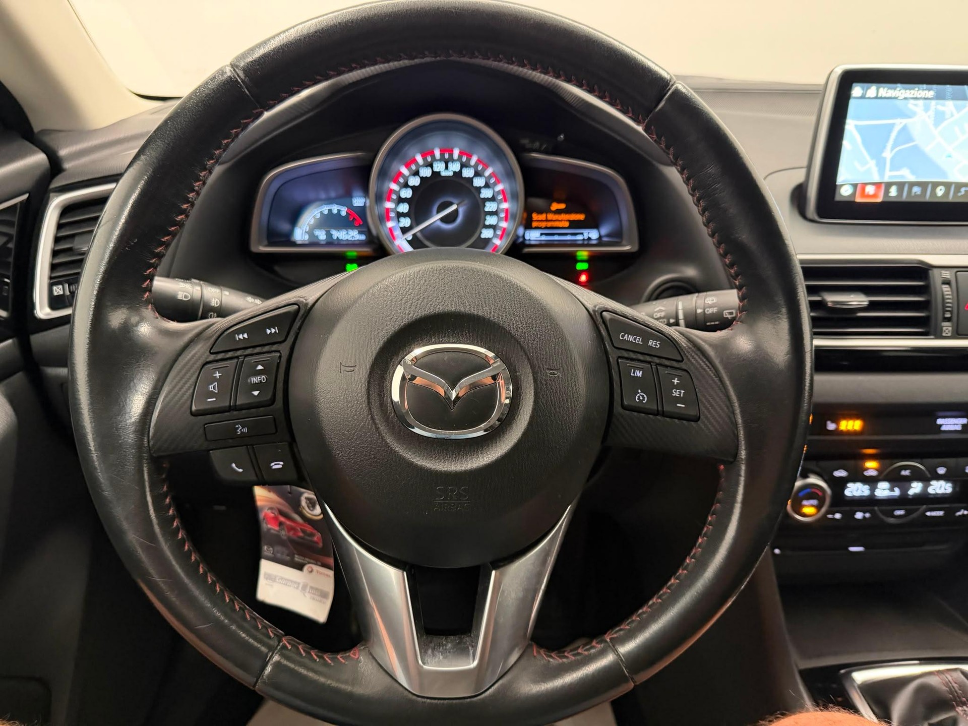 MAZDA 3 1.5 Ambition-image-15