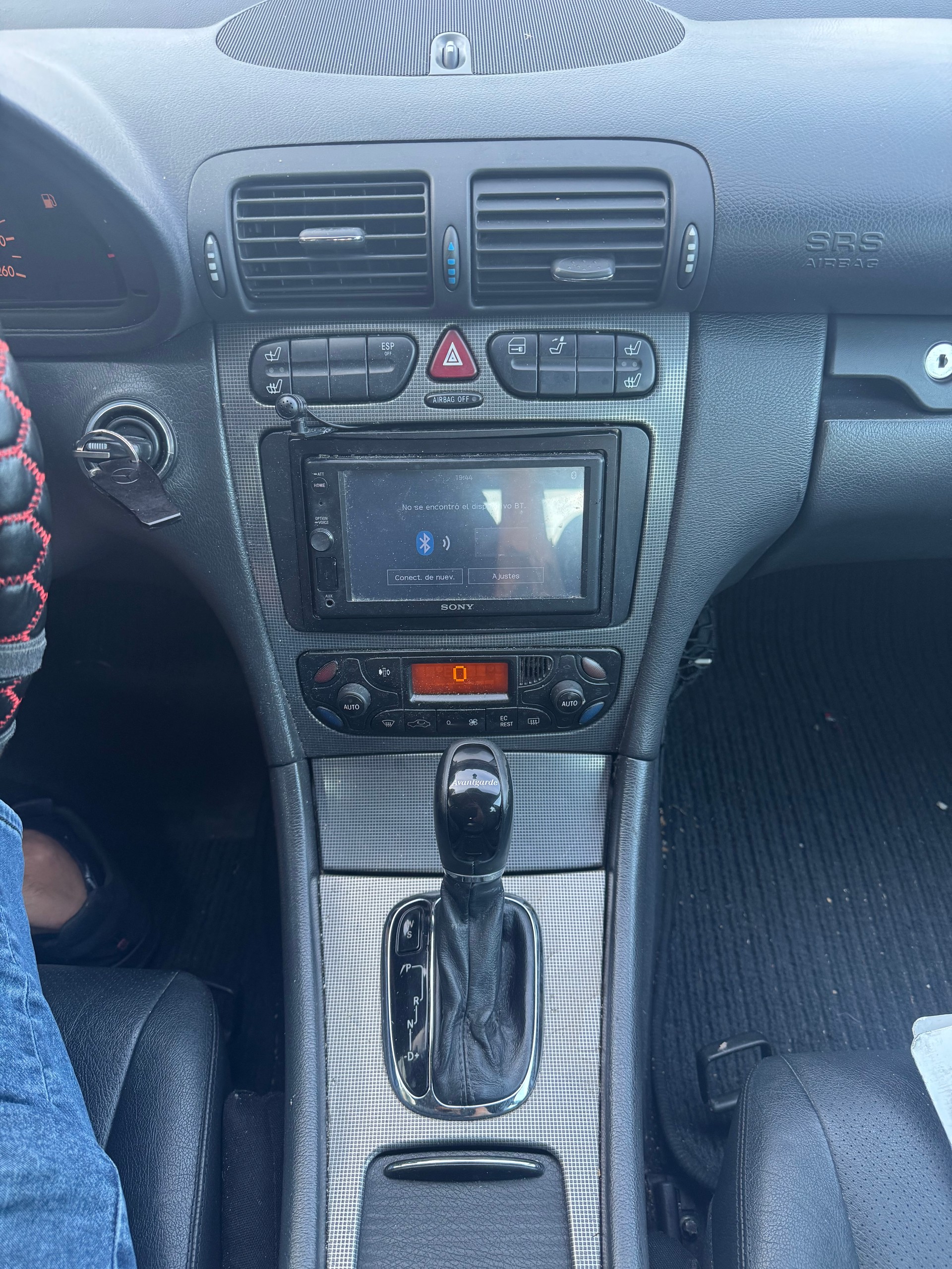 MERCEDES-BENZ C 240 Elégance-image-8