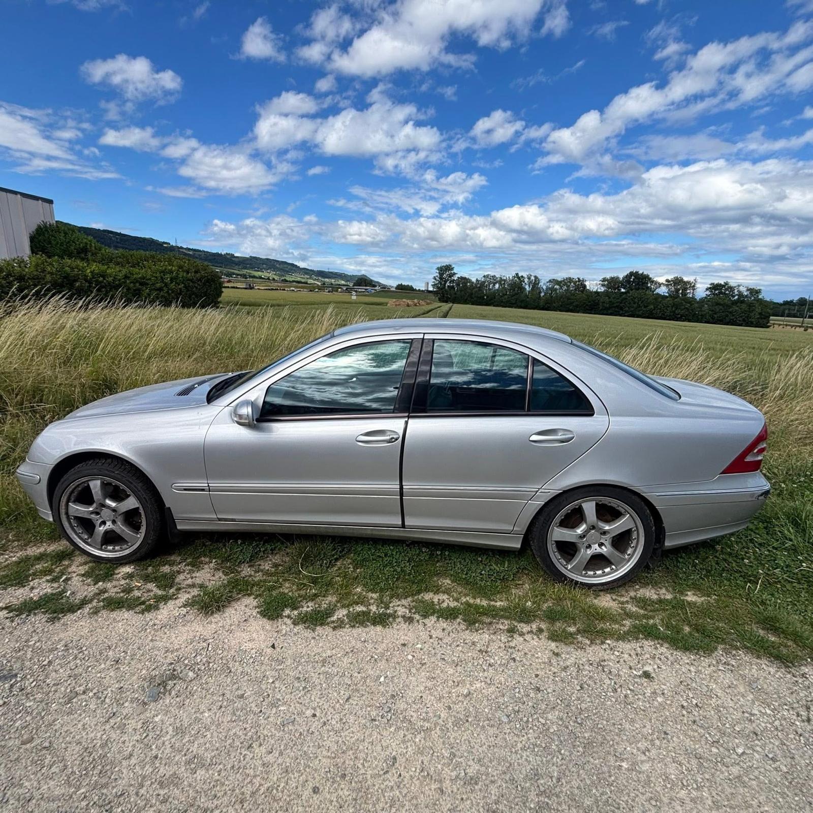 MERCEDES-BENZ C 240 Elégance-image-2