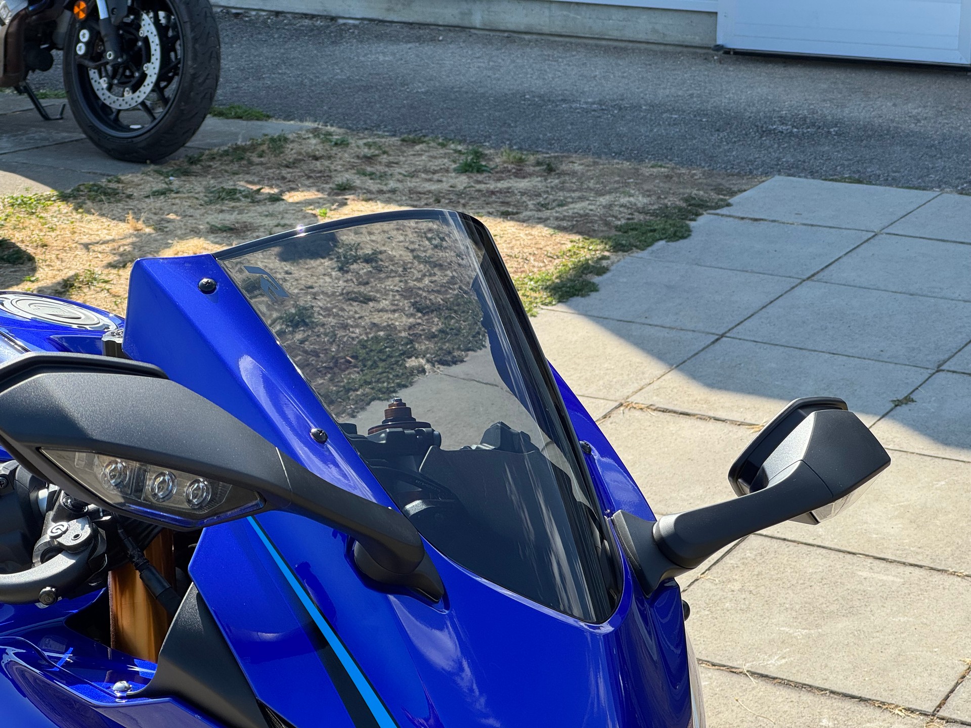 YAMAHA R7-image-6