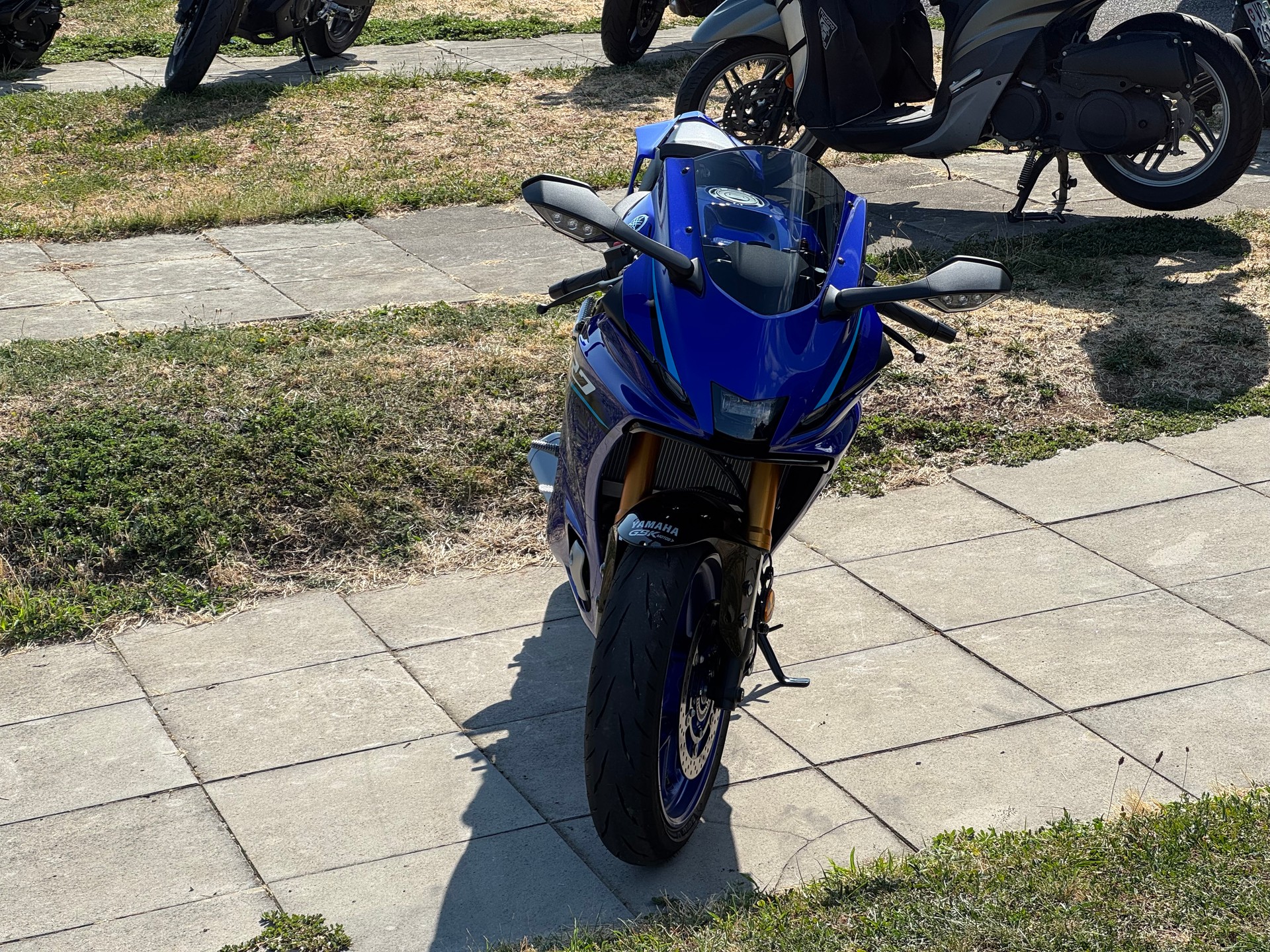 YAMAHA R7-image-4