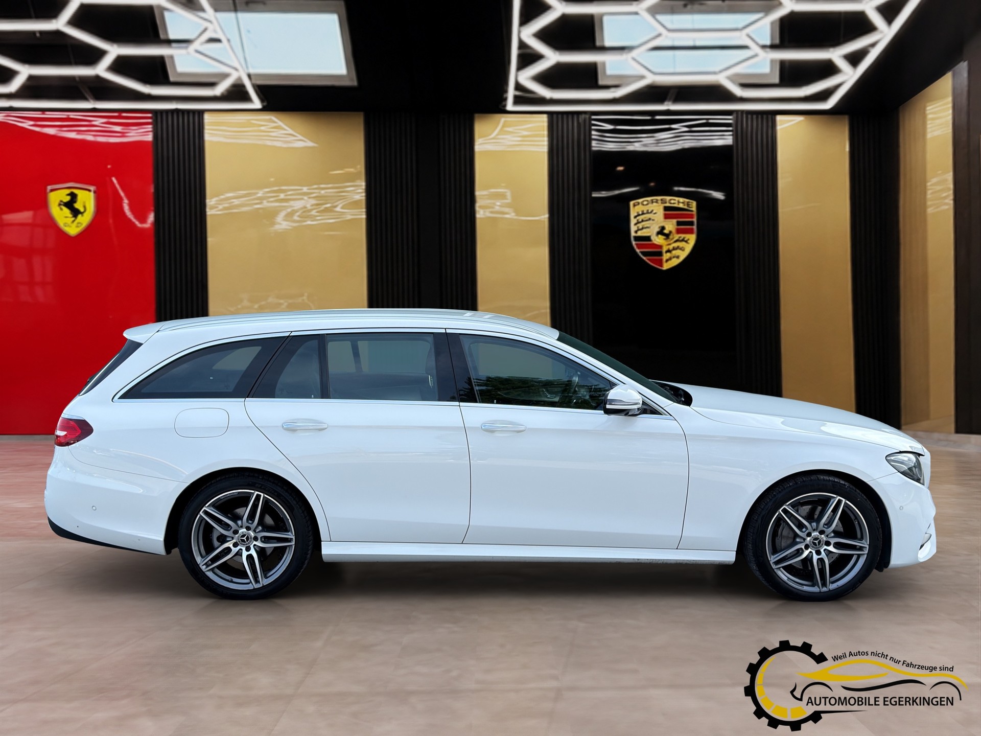 MERCEDES-BENZ E 200 AMG Line 4matic Kombi-image-3