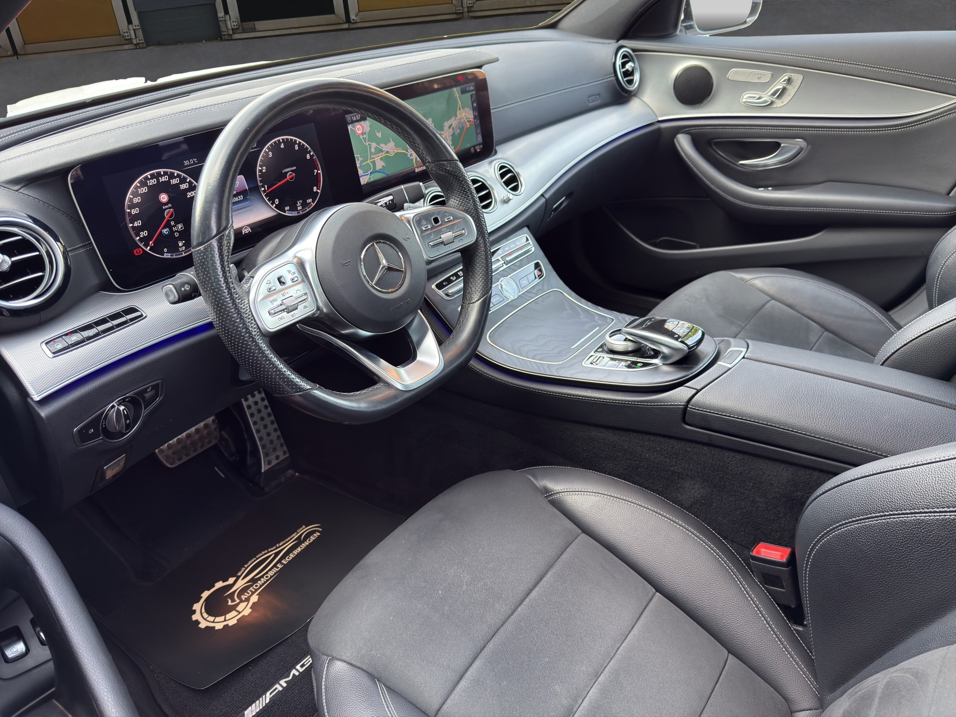 MERCEDES-BENZ E 200 AMG Line 4matic Kombi-image-8