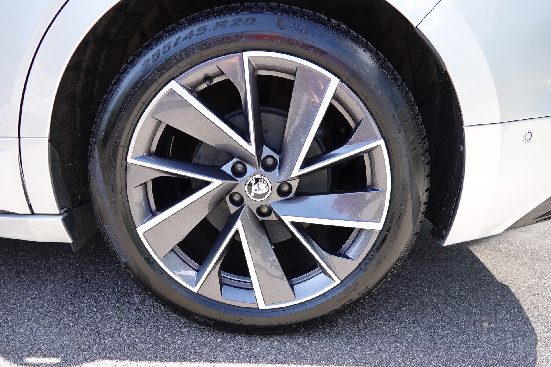 SKODA Enyaq iV 80x-image-21