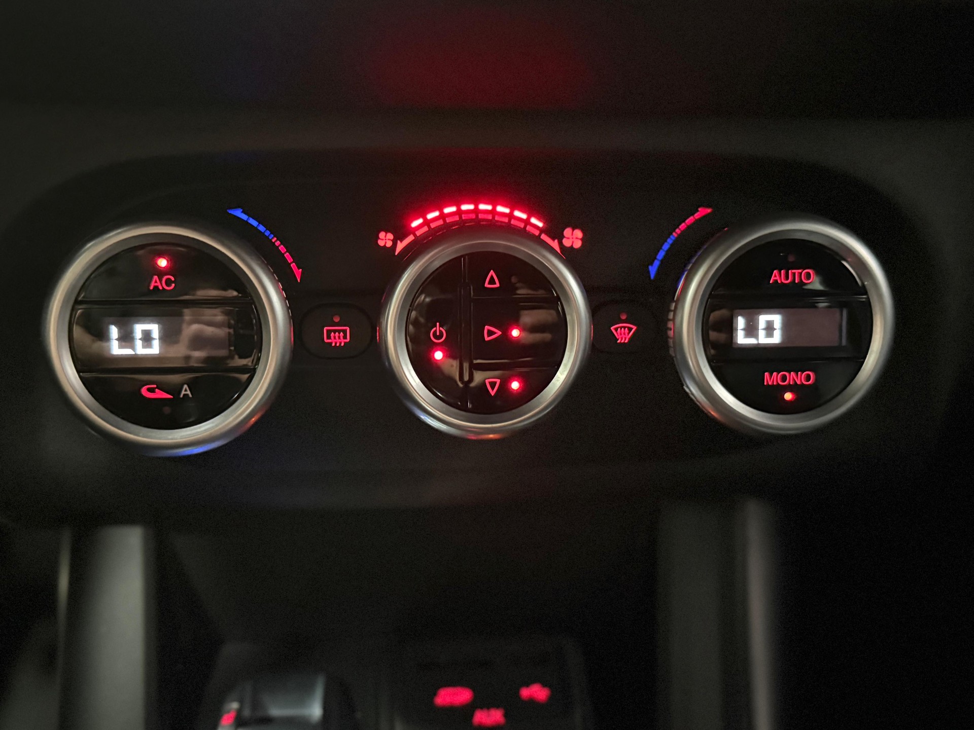 ALFA ROMEO Giulietta 2.0 JTDM Super-image-17