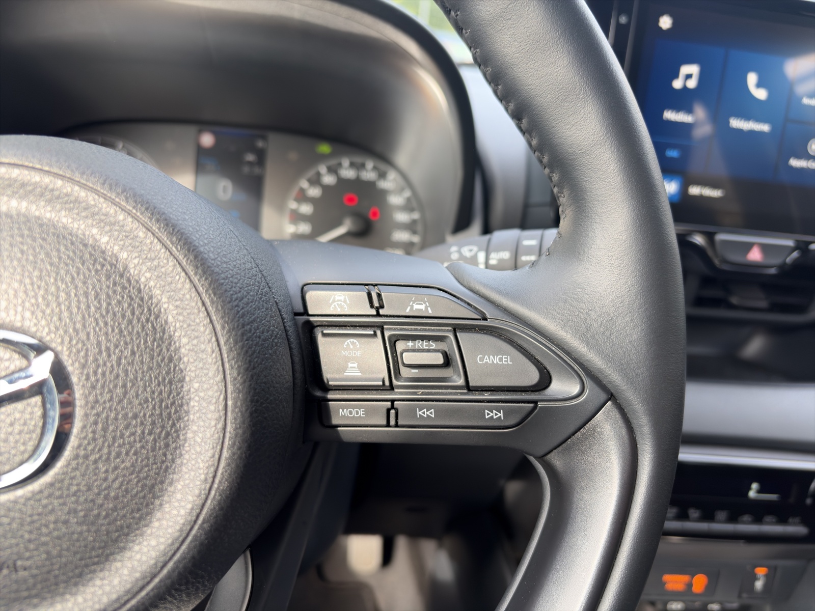 MAZDA 2 Hybrid Exclusive-line-image-10
