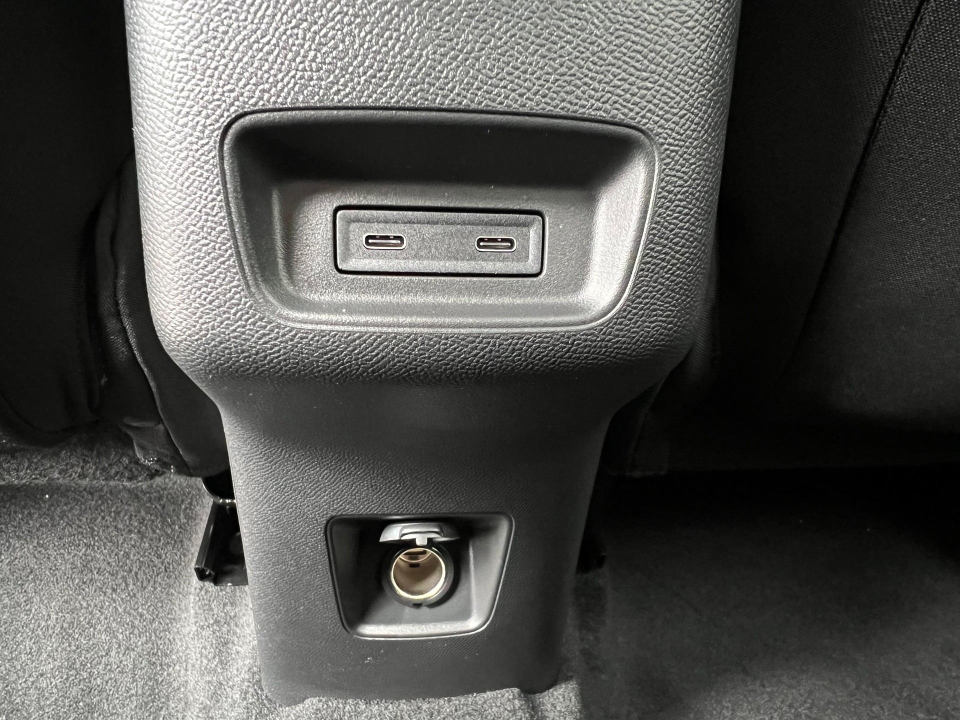 CITROEN C3 1.2 Hybrid Max-image-16