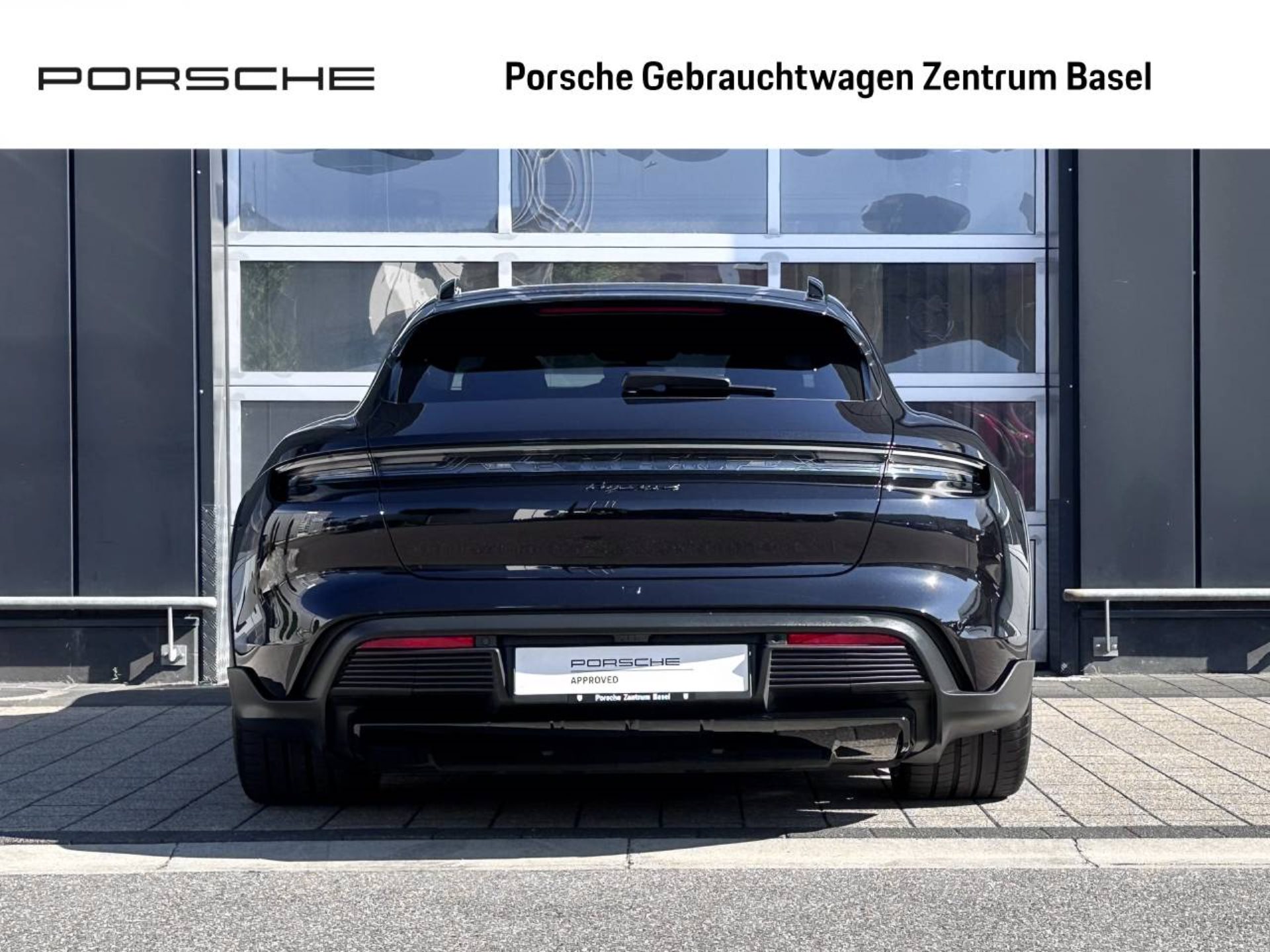 PORSCHE Taycan 4 Cross Turismo-image-7