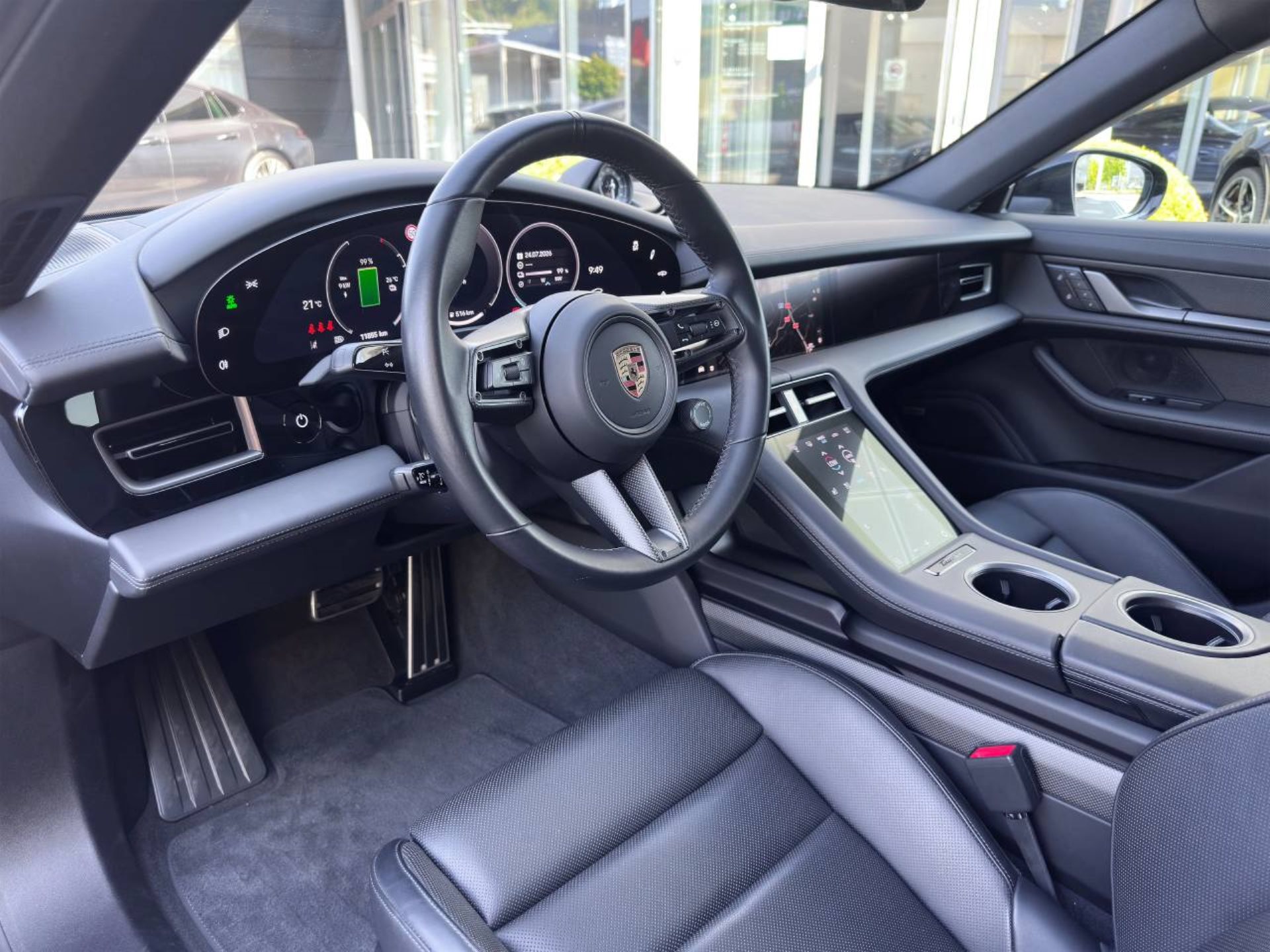 PORSCHE Taycan 4 Cross Turismo-image-3