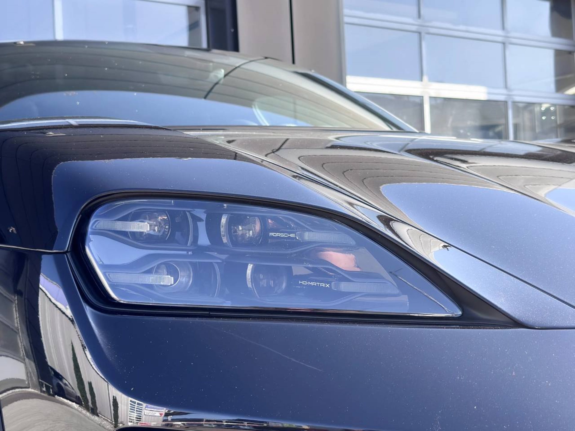 PORSCHE Taycan 4 Cross Turismo-image-13