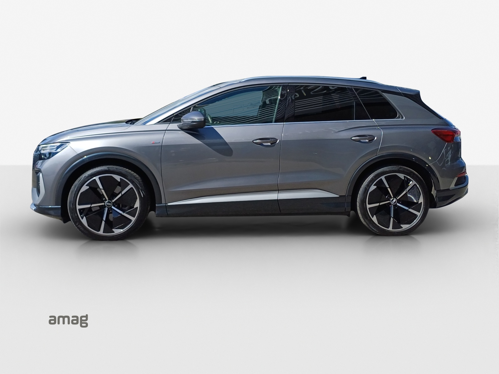 AUDI Q4 e-tron 50 quattro-image-1