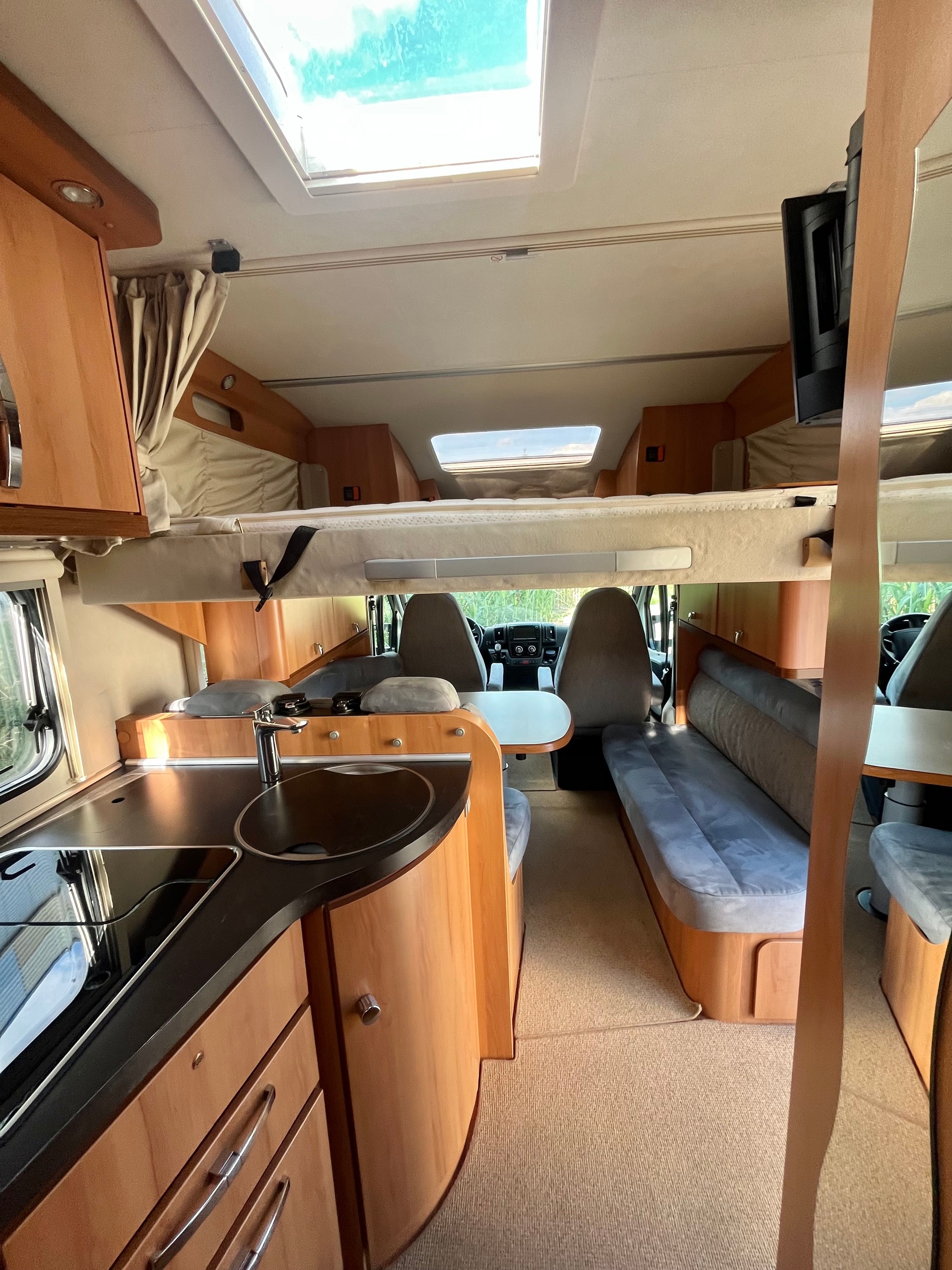 HYMER T 614 Exklusive Line mit Hubbett-image-8